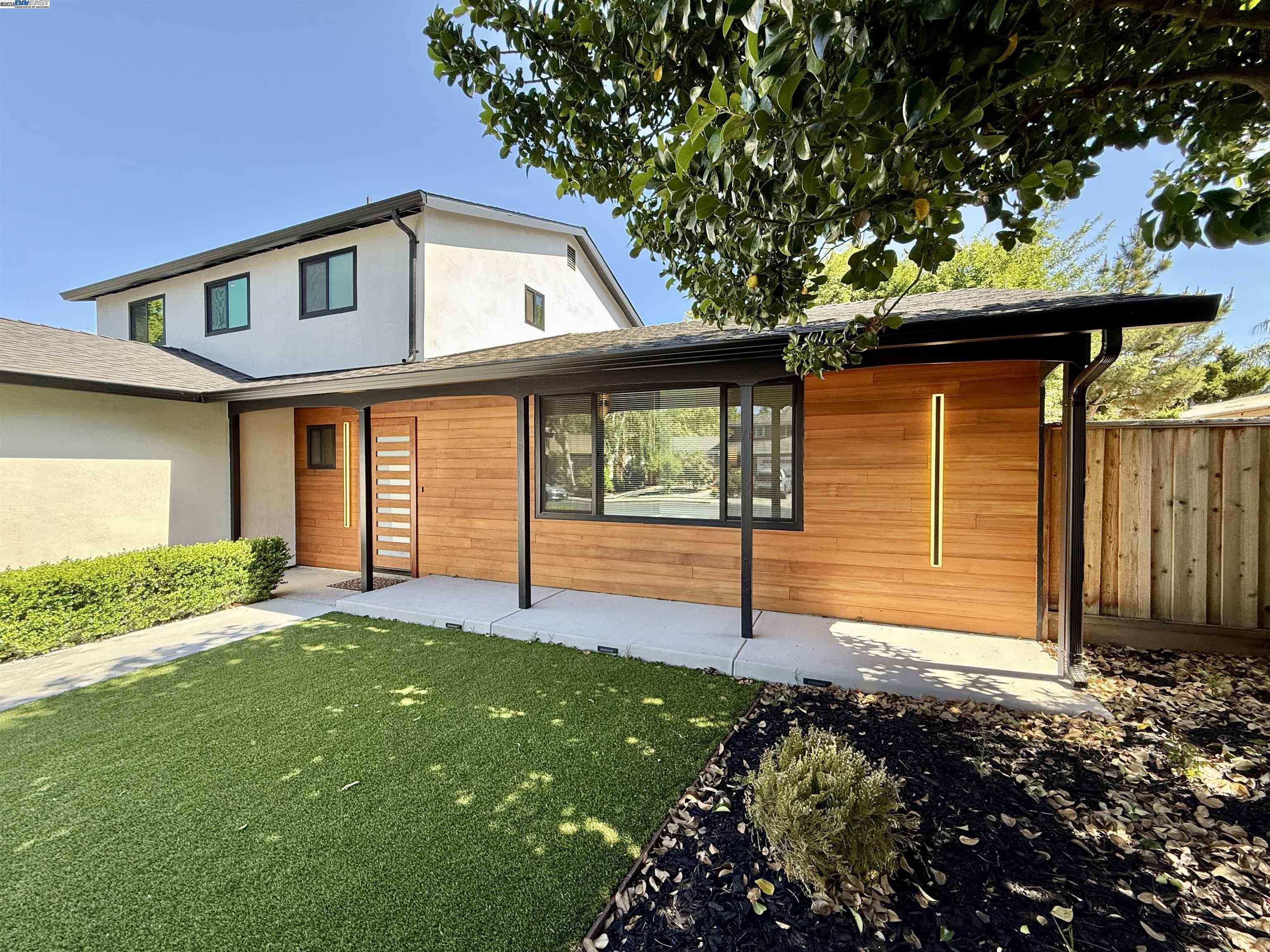 Detail Gallery Image 4 of 52 For 1926 Paseo Del Cajon, Pleasanton,  CA 94566 - 4 Beds | 2/1 Baths