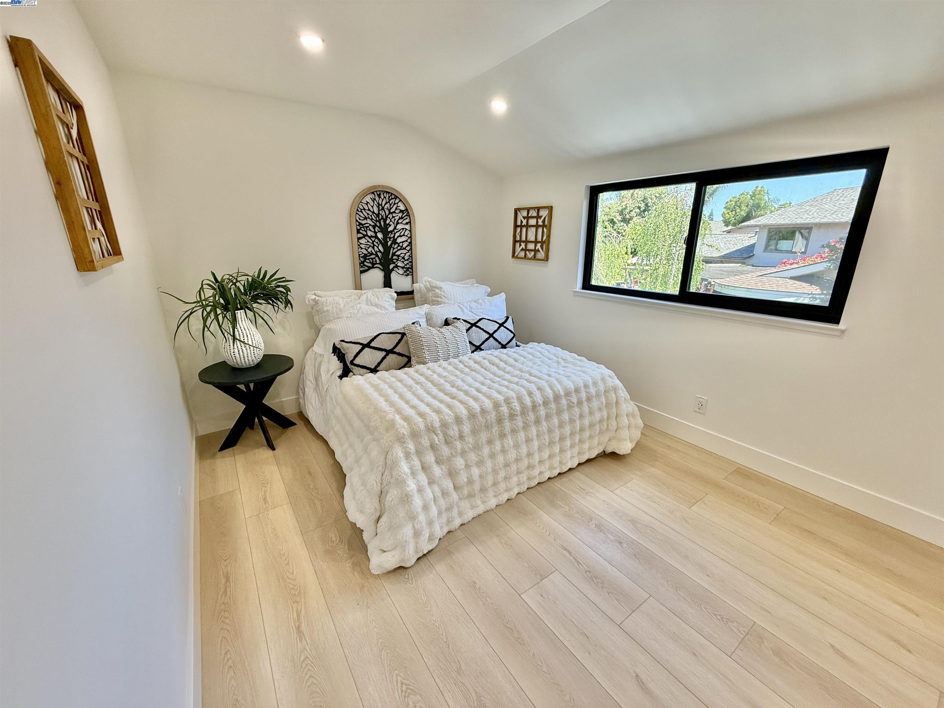 Detail Gallery Image 39 of 52 For 1926 Paseo Del Cajon, Pleasanton,  CA 94566 - 4 Beds | 2/1 Baths