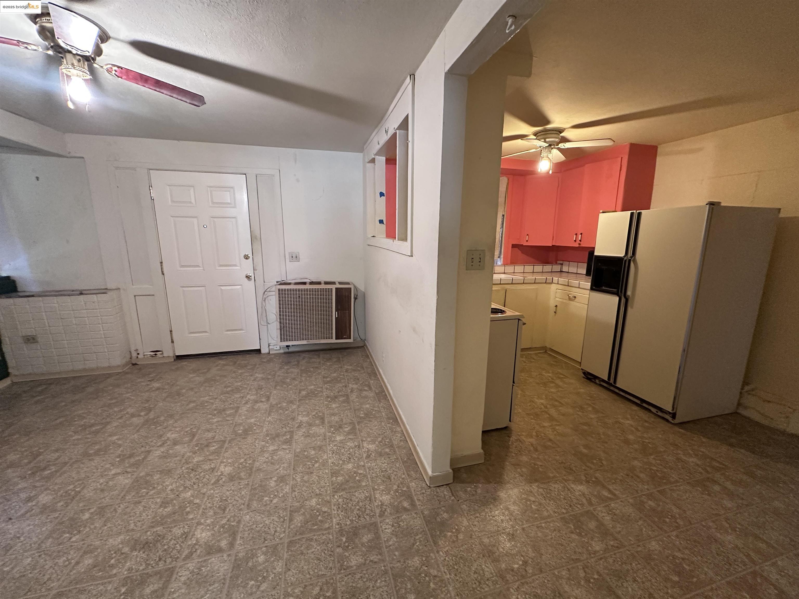 Detail Gallery Image 29 of 31 For 6133 Hillmont Dr, Oakland,  CA 94605 - 4 Beds | 2 Baths