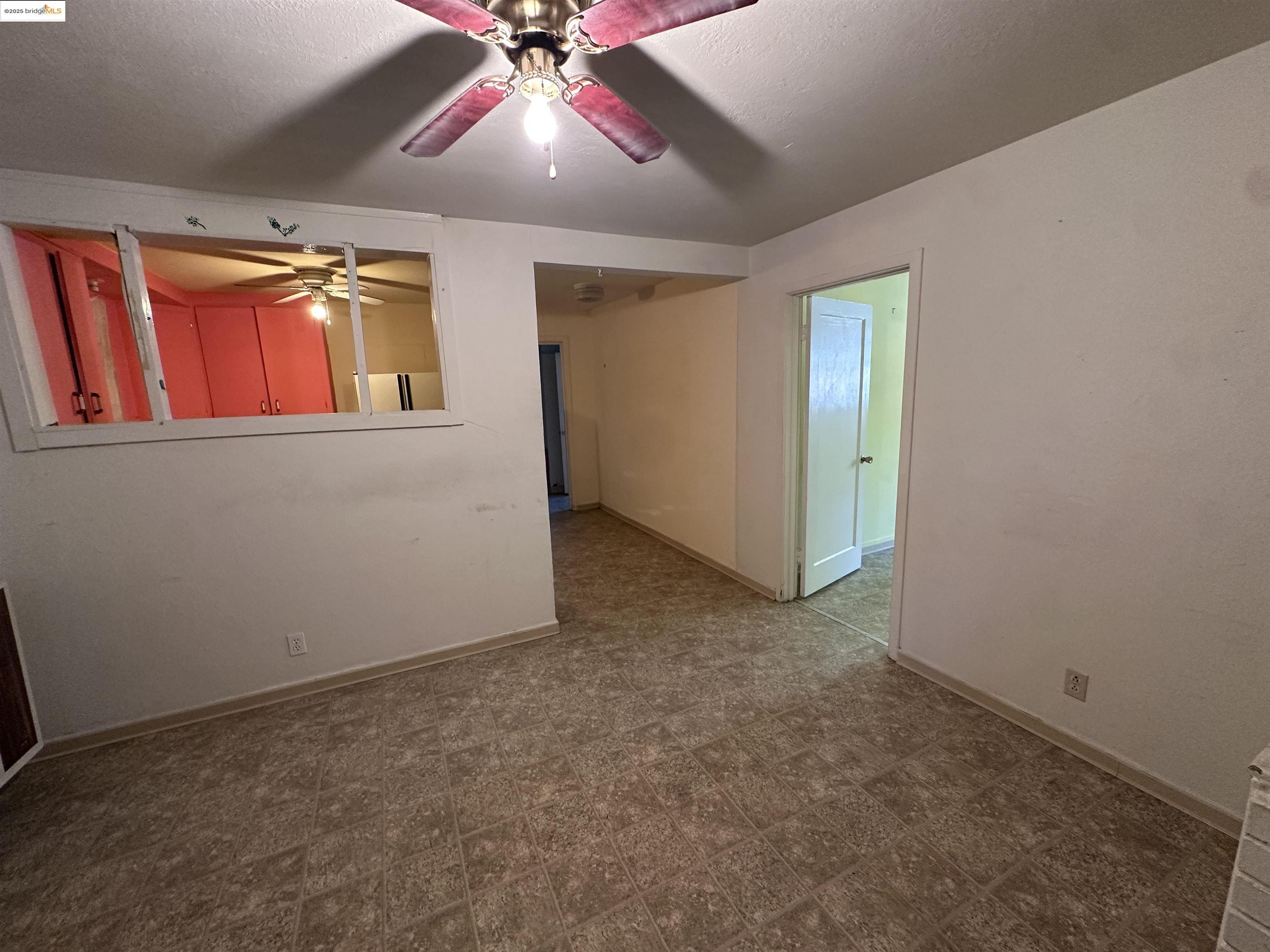 Detail Gallery Image 30 of 31 For 6133 Hillmont Dr, Oakland,  CA 94605 - 4 Beds | 2 Baths