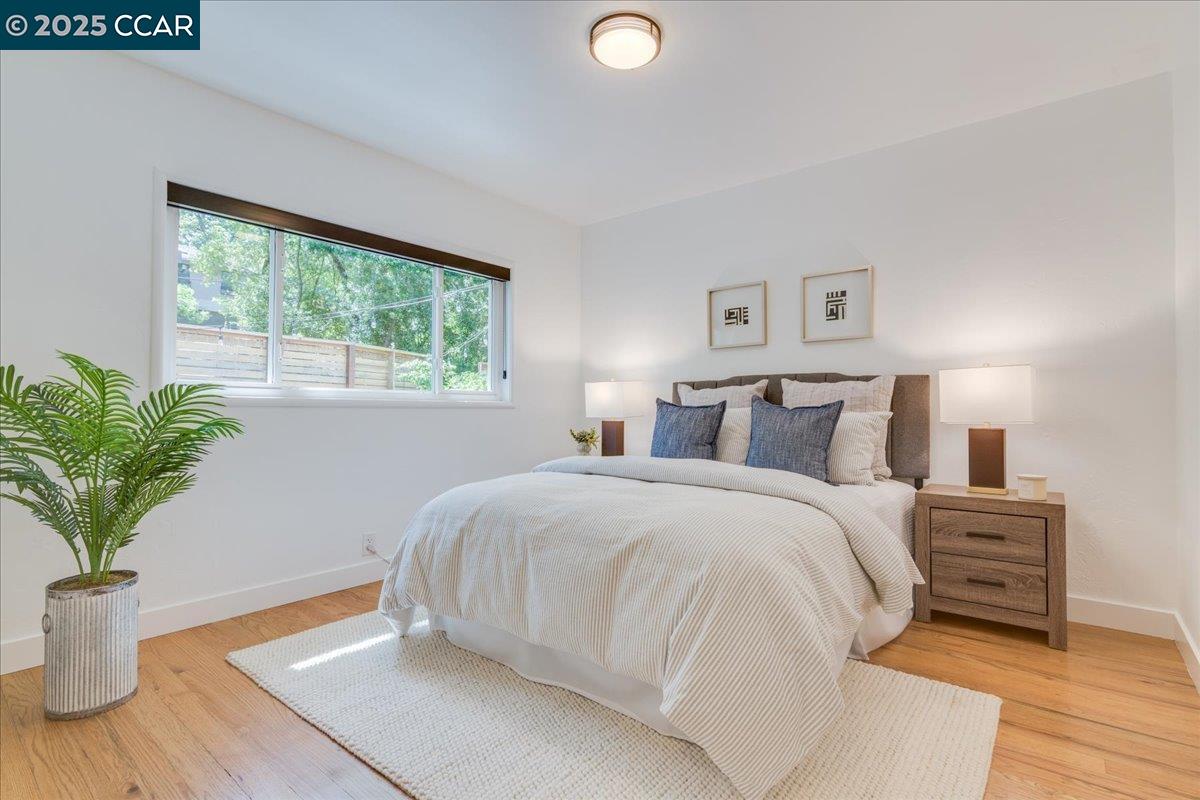 Detail Gallery Image 27 of 50 For 10 El Toyonal, Orinda,  CA 94563 - 3 Beds | 1/1 Baths