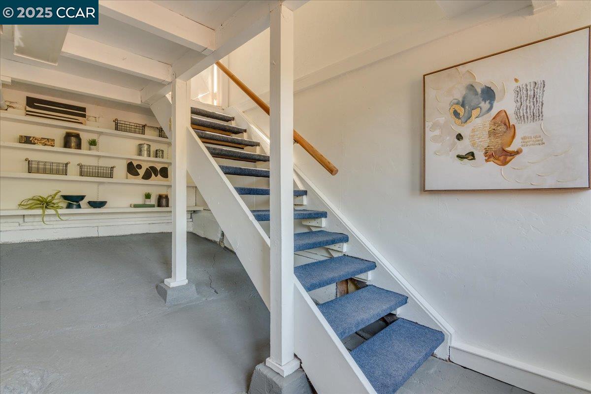 Detail Gallery Image 29 of 50 For 10 El Toyonal, Orinda,  CA 94563 - 3 Beds | 1/1 Baths