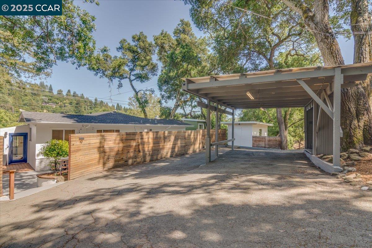Detail Gallery Image 37 of 50 For 10 El Toyonal, Orinda,  CA 94563 - 3 Beds | 1/1 Baths