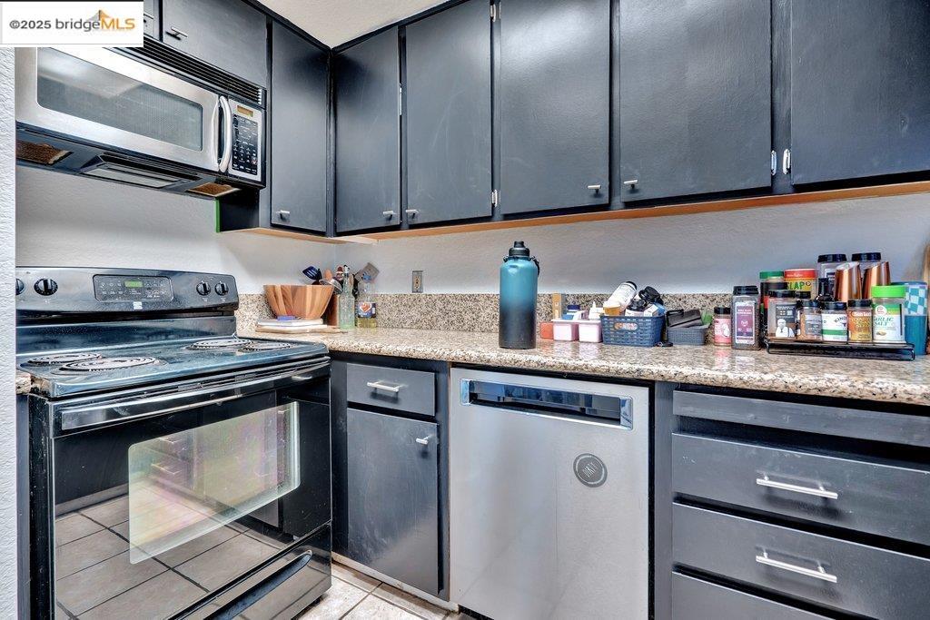 Detail Gallery Image 11 of 27 For 1927 Babbe St, Oakley,  CA 94561 - 3 Beds | 2 Baths