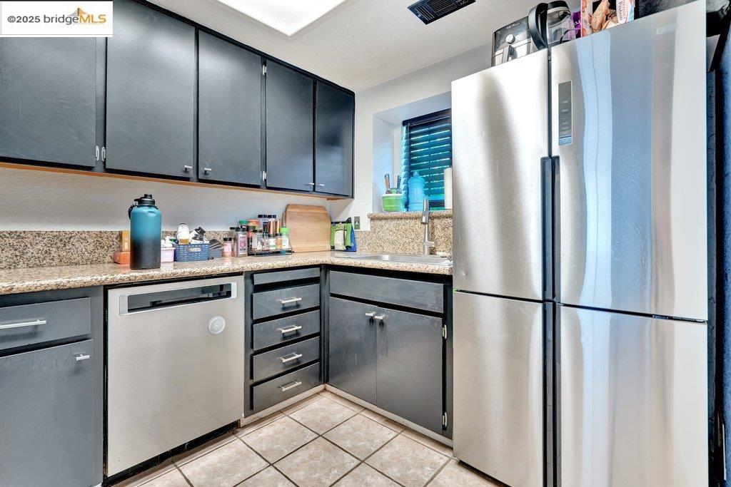 Detail Gallery Image 9 of 27 For 1927 Babbe St, Oakley,  CA 94561 - 3 Beds | 2 Baths