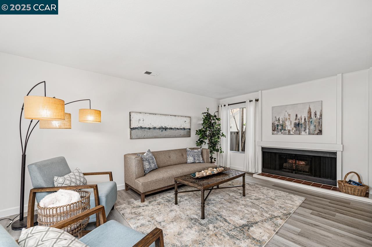 1909 Countrywood Ct, Walnut Creek, California 94598, 4 Bedrooms Bedrooms, 10 Rooms Rooms,2 BathroomsBathrooms,Residential,For Sale,1909 Countrywood Ct,41097997