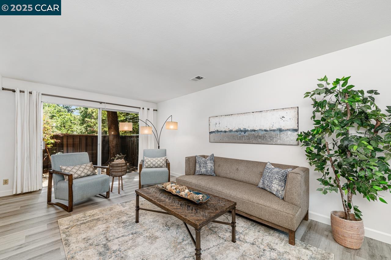 1909 Countrywood Ct, Walnut Creek, California 94598, 4 Bedrooms Bedrooms, 10 Rooms Rooms,2 BathroomsBathrooms,Residential,For Sale,1909 Countrywood Ct,41097997