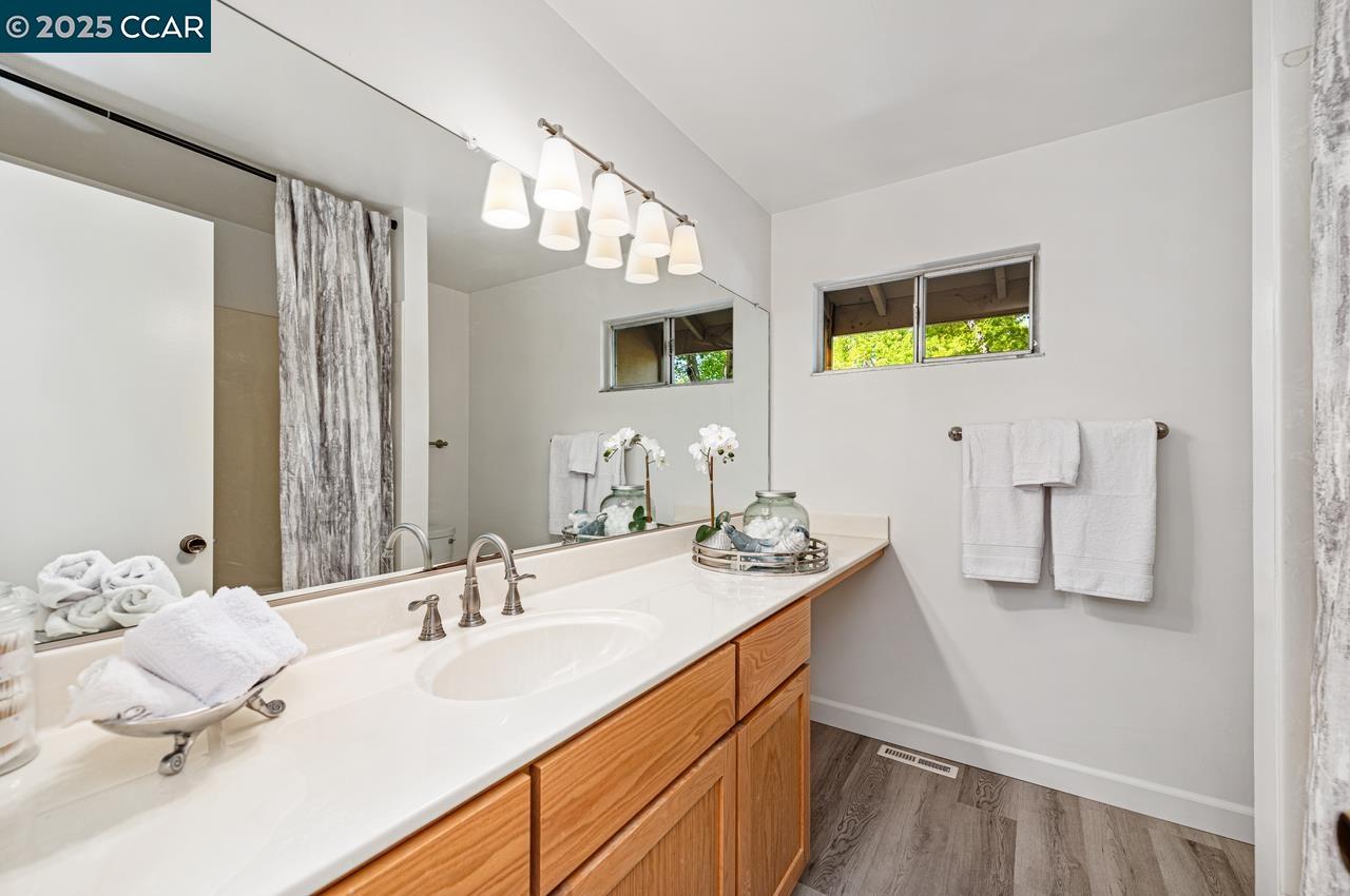 1909 Countrywood Ct, Walnut Creek, California 94598, 4 Bedrooms Bedrooms, 10 Rooms Rooms,2 BathroomsBathrooms,Residential,For Sale,1909 Countrywood Ct,41097997