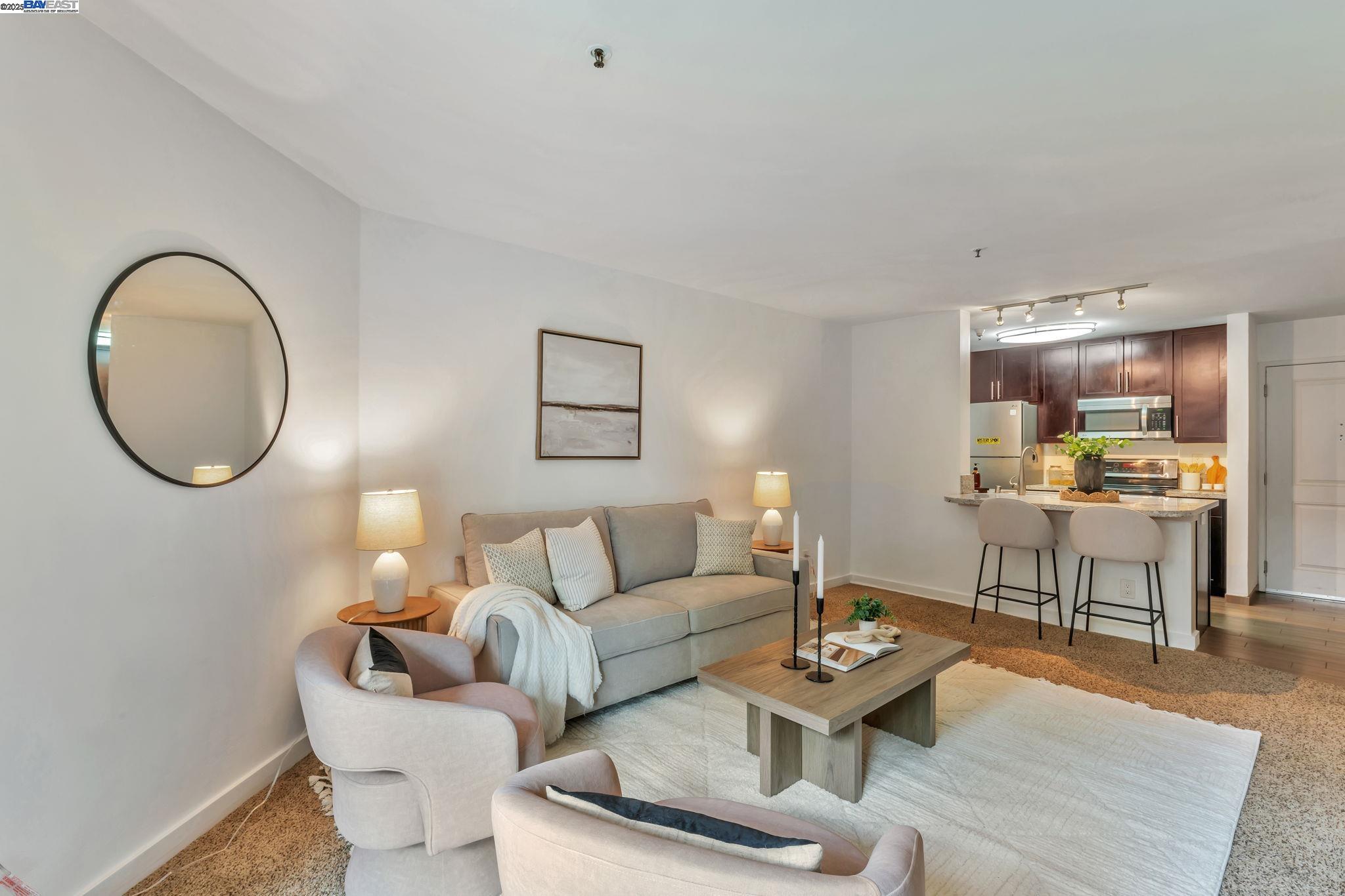 6400 Christie Ave # 2116, Emeryville, California 94608, 1 Bedroom Bedrooms, 3 Rooms Rooms,1 BathroomBathrooms,Residential,For Sale,6400 Christie Ave # 2116,41098000