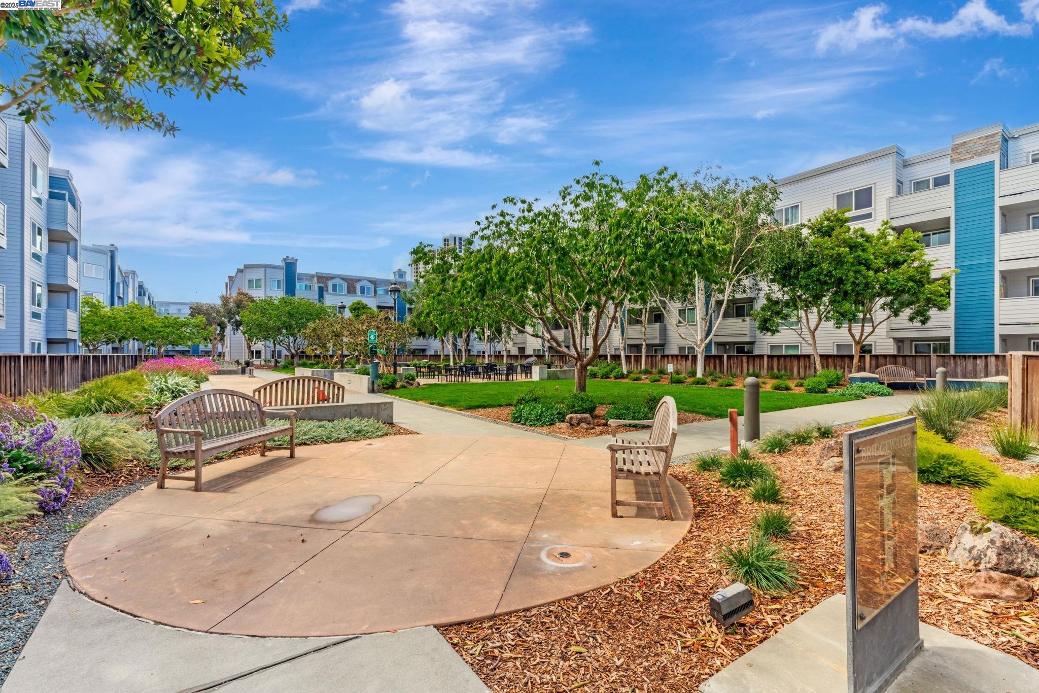 6400 Christie Ave # 2116, Emeryville, California 94608, 1 Bedroom Bedrooms, 3 Rooms Rooms,1 BathroomBathrooms,Residential,For Sale,6400 Christie Ave # 2116,41098000