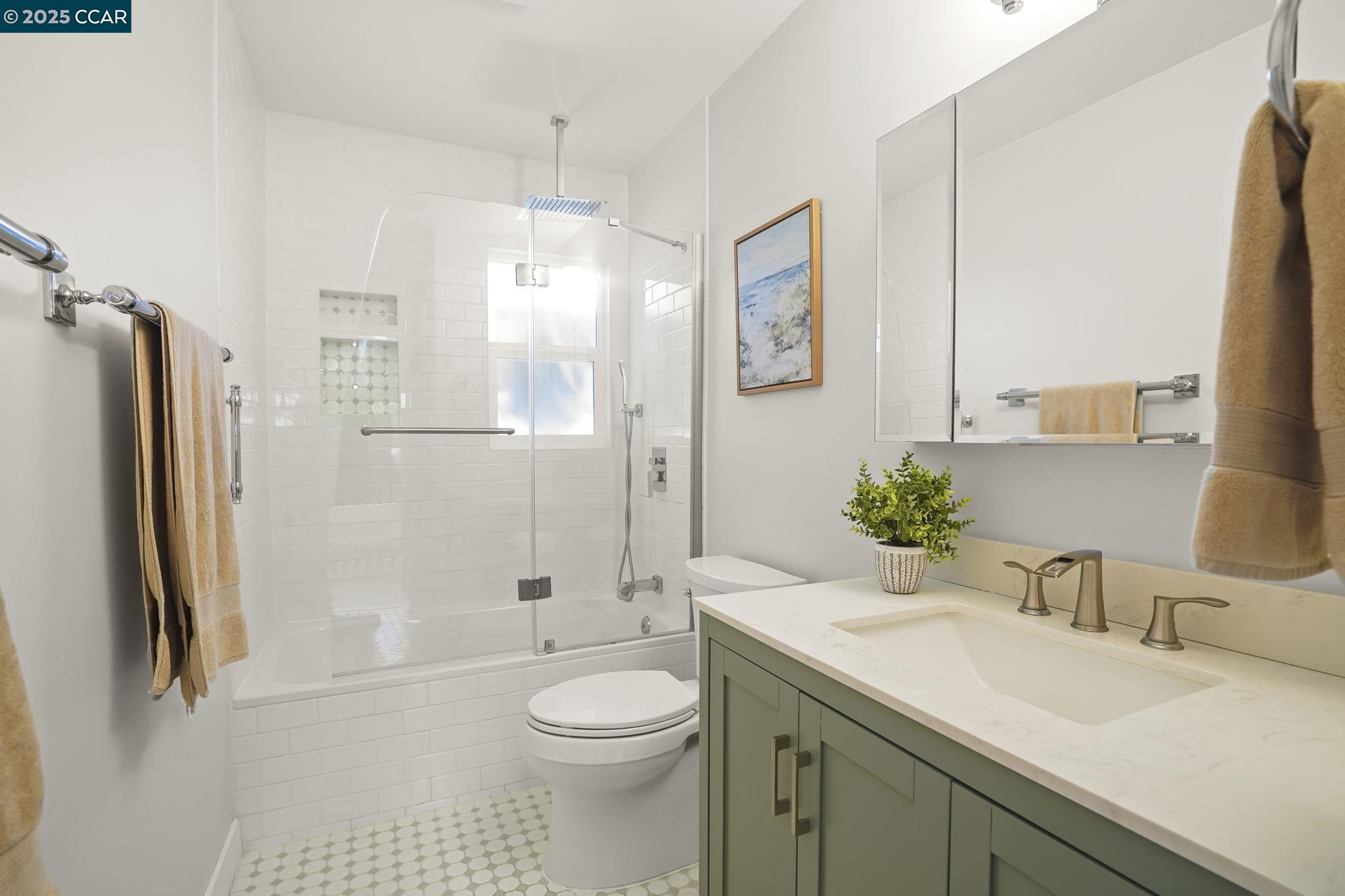 Detail Gallery Image 17 of 23 For 927 Notre Dame Ave, Concord,  CA 94518 - 3 Beds | 2 Baths