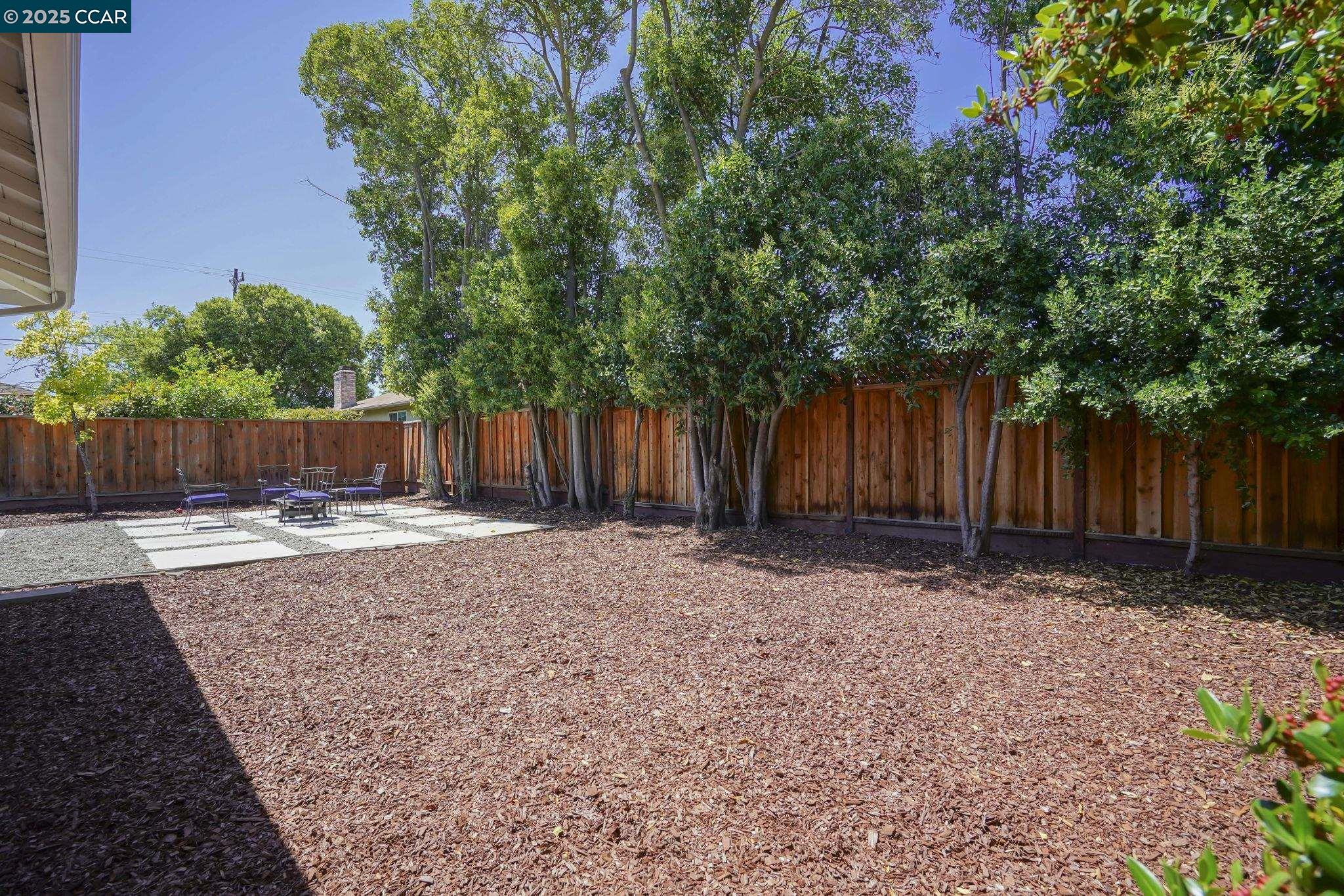 Detail Gallery Image 19 of 23 For 927 Notre Dame Ave, Concord,  CA 94518 - 3 Beds | 2 Baths