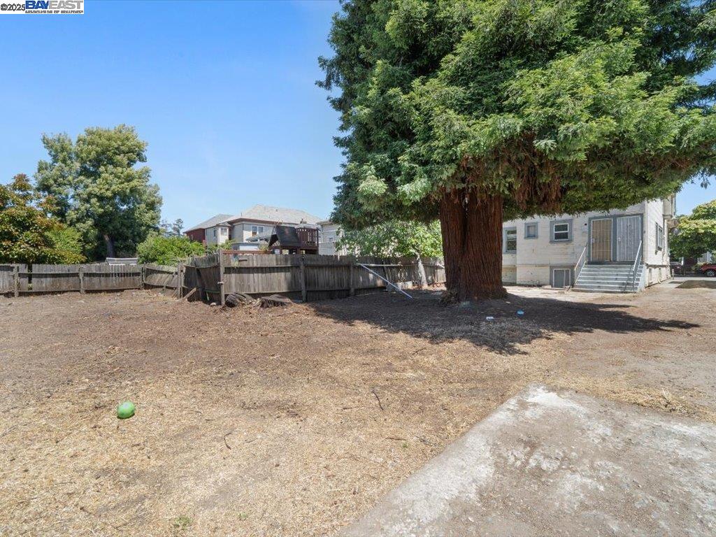 Detail Gallery Image 14 of 56 For 1013 Chestnut St, Oakland,  CA 94607 - – Beds | – Baths