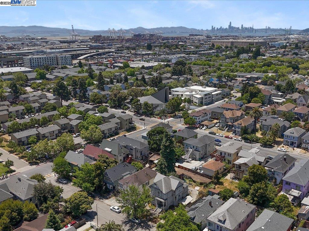 Detail Gallery Image 19 of 56 For 1013 Chestnut St, Oakland,  CA 94607 - – Beds | – Baths