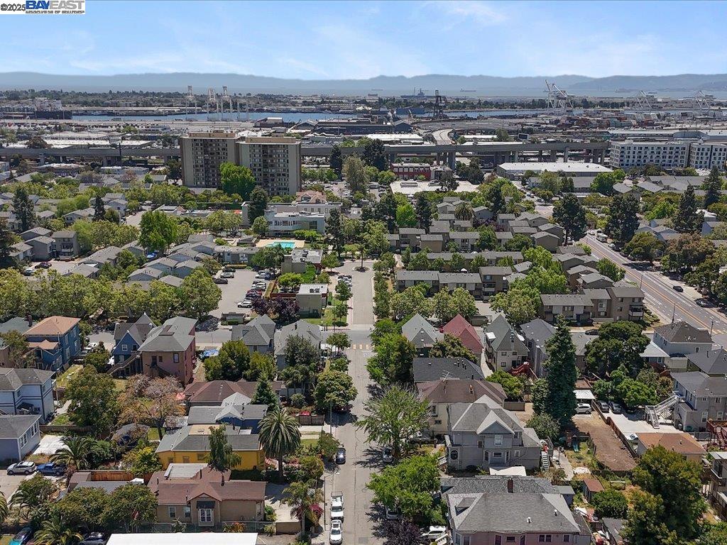 Detail Gallery Image 21 of 56 For 1013 Chestnut St, Oakland,  CA 94607 - – Beds | – Baths