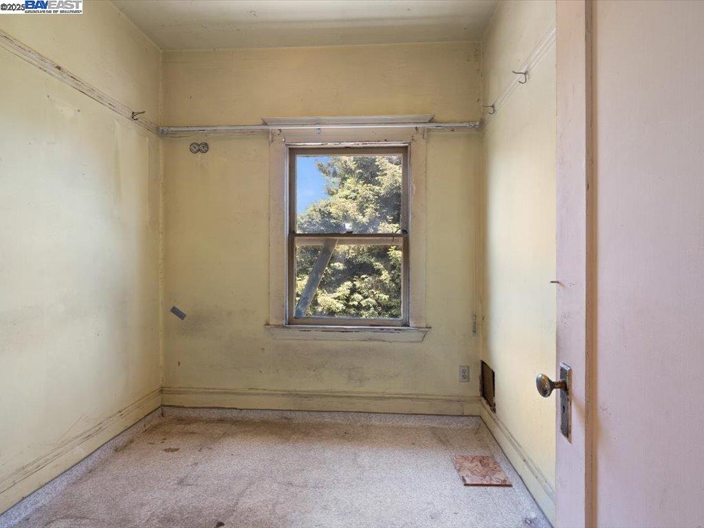 Detail Gallery Image 35 of 56 For 1013 Chestnut St, Oakland,  CA 94607 - – Beds | – Baths