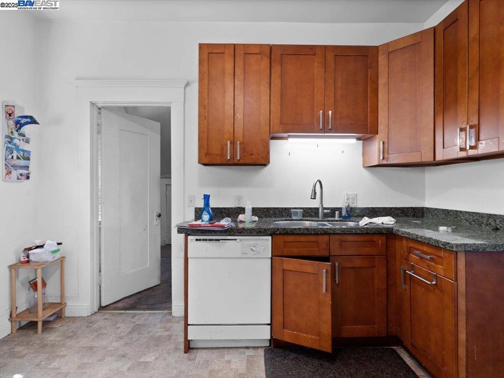 Detail Gallery Image 44 of 56 For 1013 Chestnut St, Oakland,  CA 94607 - – Beds | – Baths