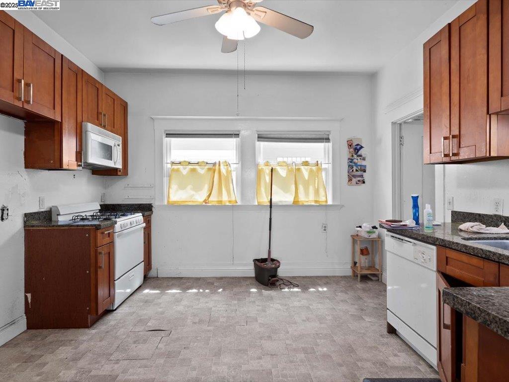 Detail Gallery Image 8 of 56 For 1013 Chestnut St, Oakland,  CA 94607 - – Beds | – Baths