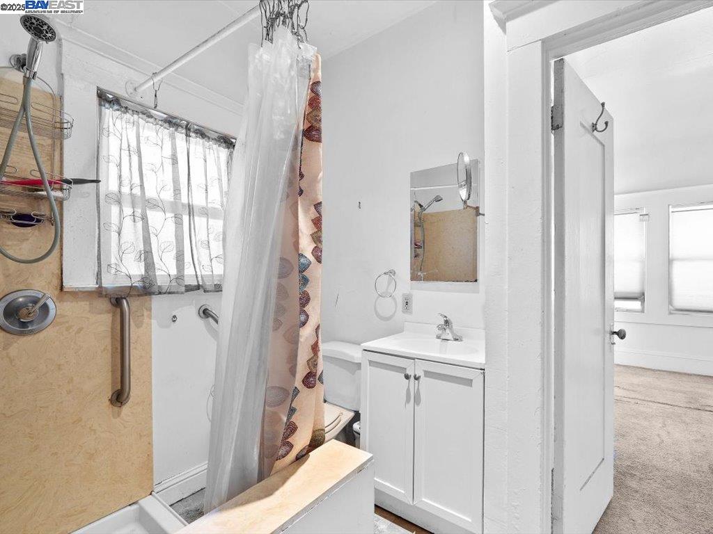 Detail Gallery Image 9 of 56 For 1013 Chestnut St, Oakland,  CA 94607 - – Beds | – Baths