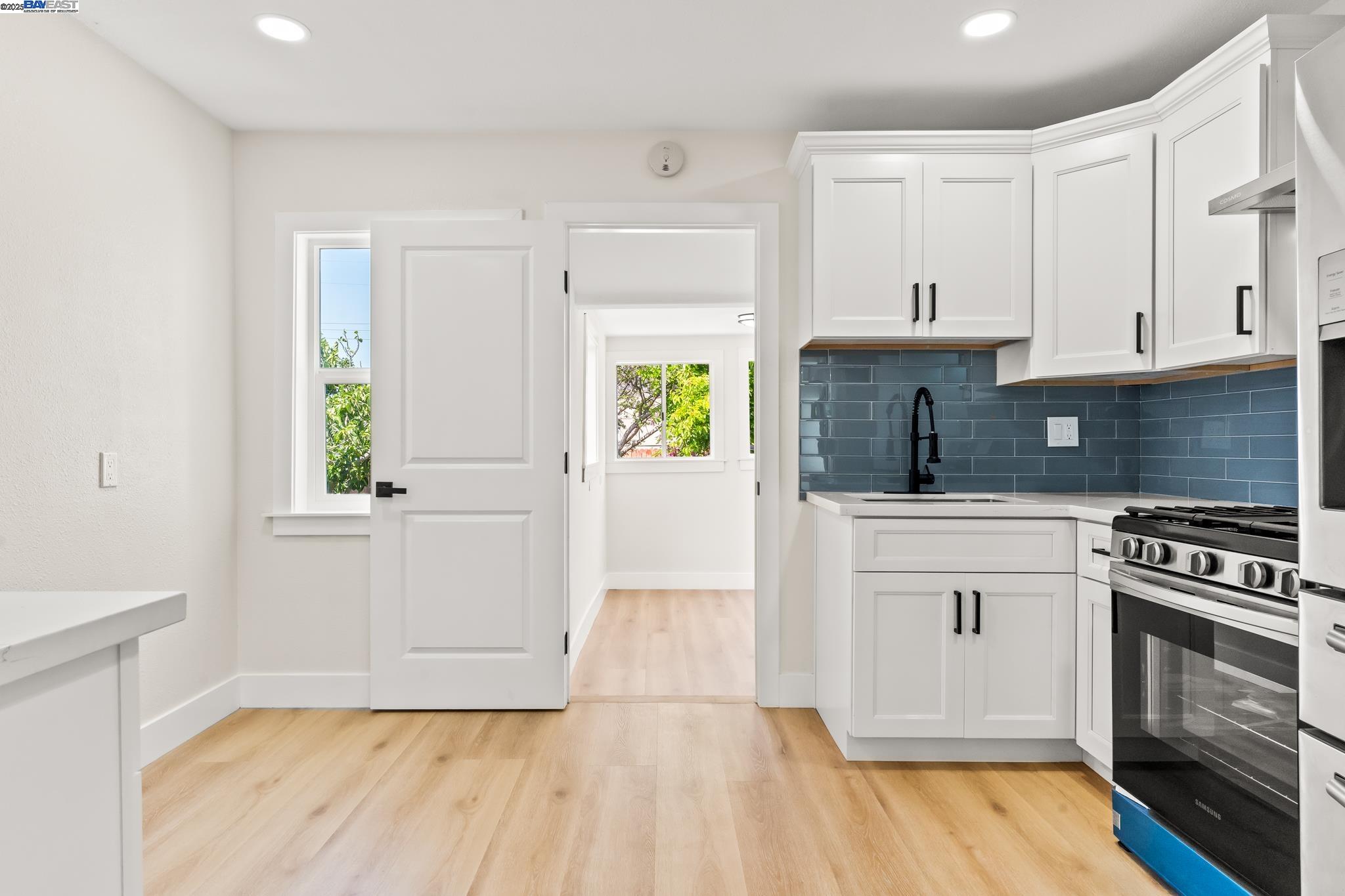 Detail Gallery Image 11 of 33 For 355 S 50th St, Richmond,  CA 94804 - 2 Beds | 1 Baths