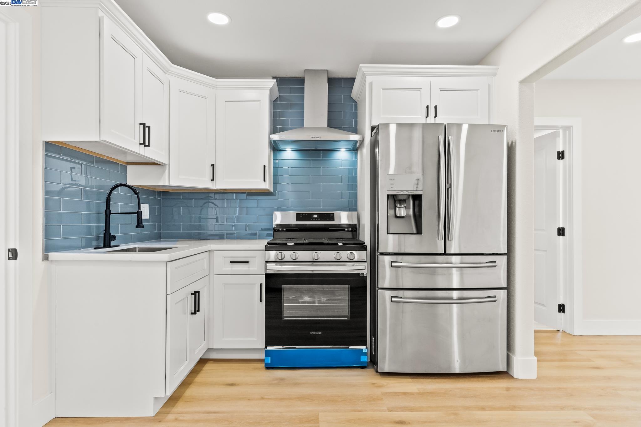 Detail Gallery Image 13 of 33 For 355 S 50th St, Richmond,  CA 94804 - 2 Beds | 1 Baths
