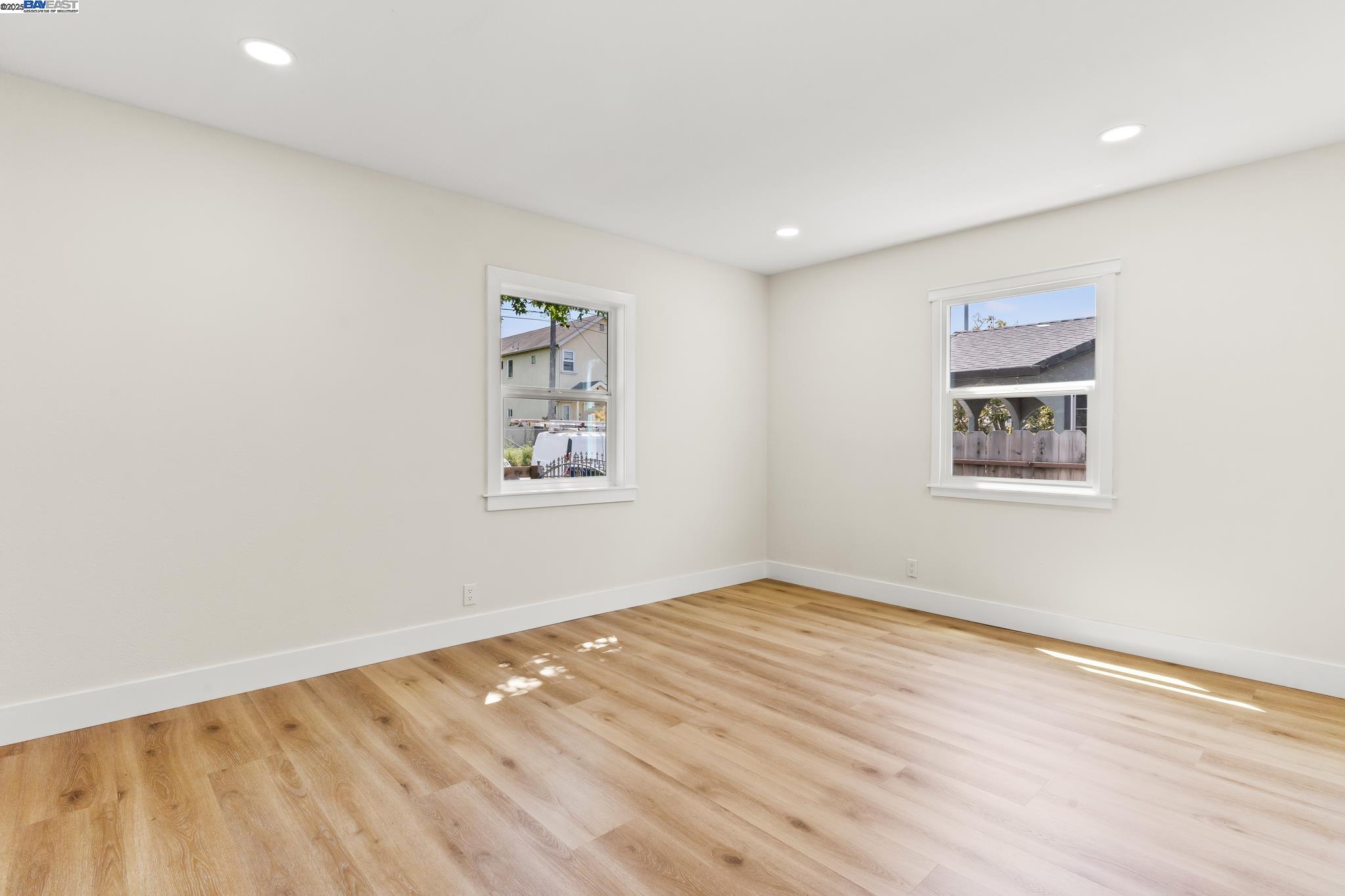 Detail Gallery Image 21 of 33 For 355 S 50th St, Richmond,  CA 94804 - 2 Beds | 1 Baths