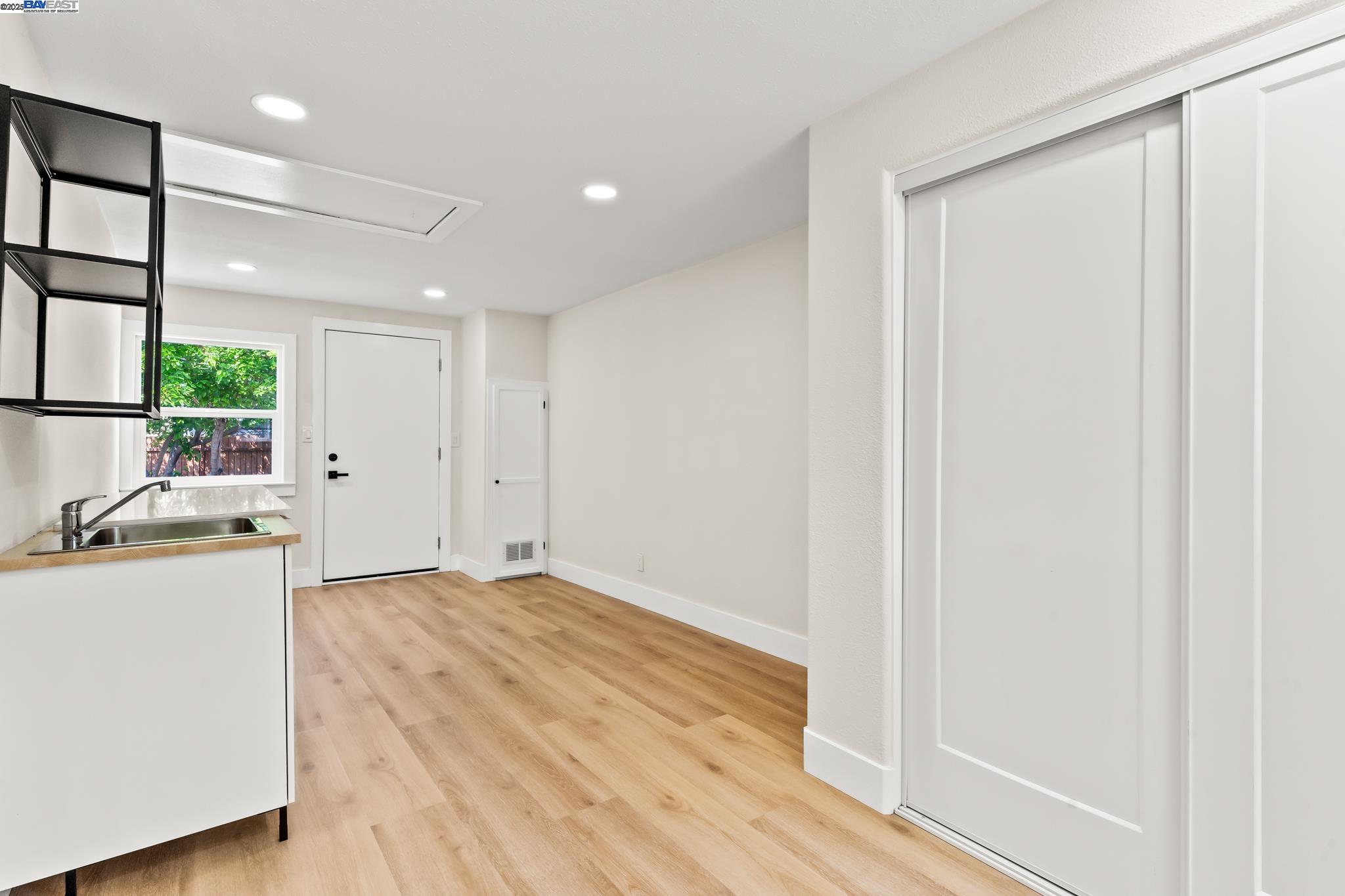 Detail Gallery Image 25 of 33 For 355 S 50th St, Richmond,  CA 94804 - 2 Beds | 1 Baths