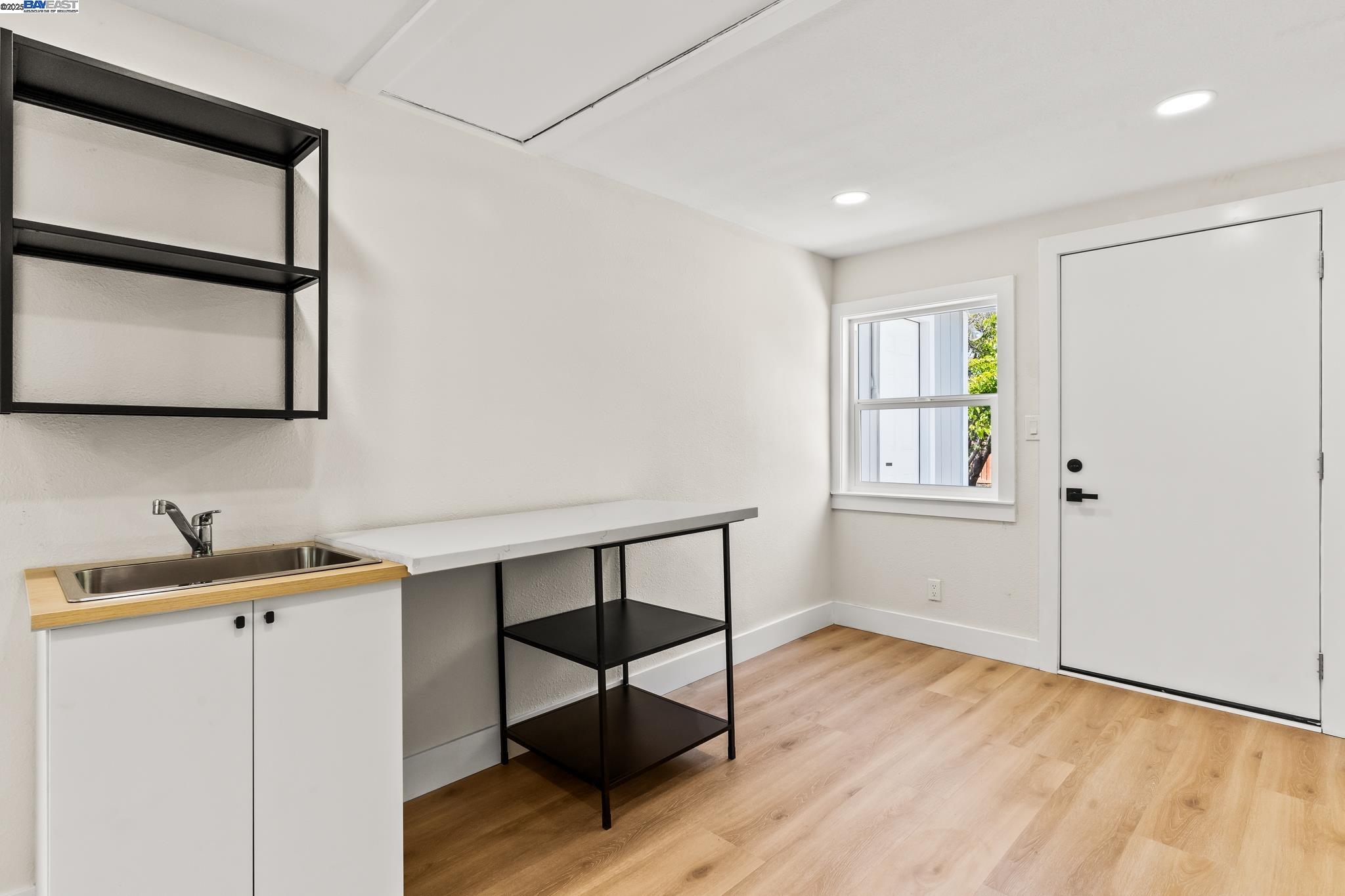 Detail Gallery Image 27 of 33 For 355 S 50th St, Richmond,  CA 94804 - 2 Beds | 1 Baths