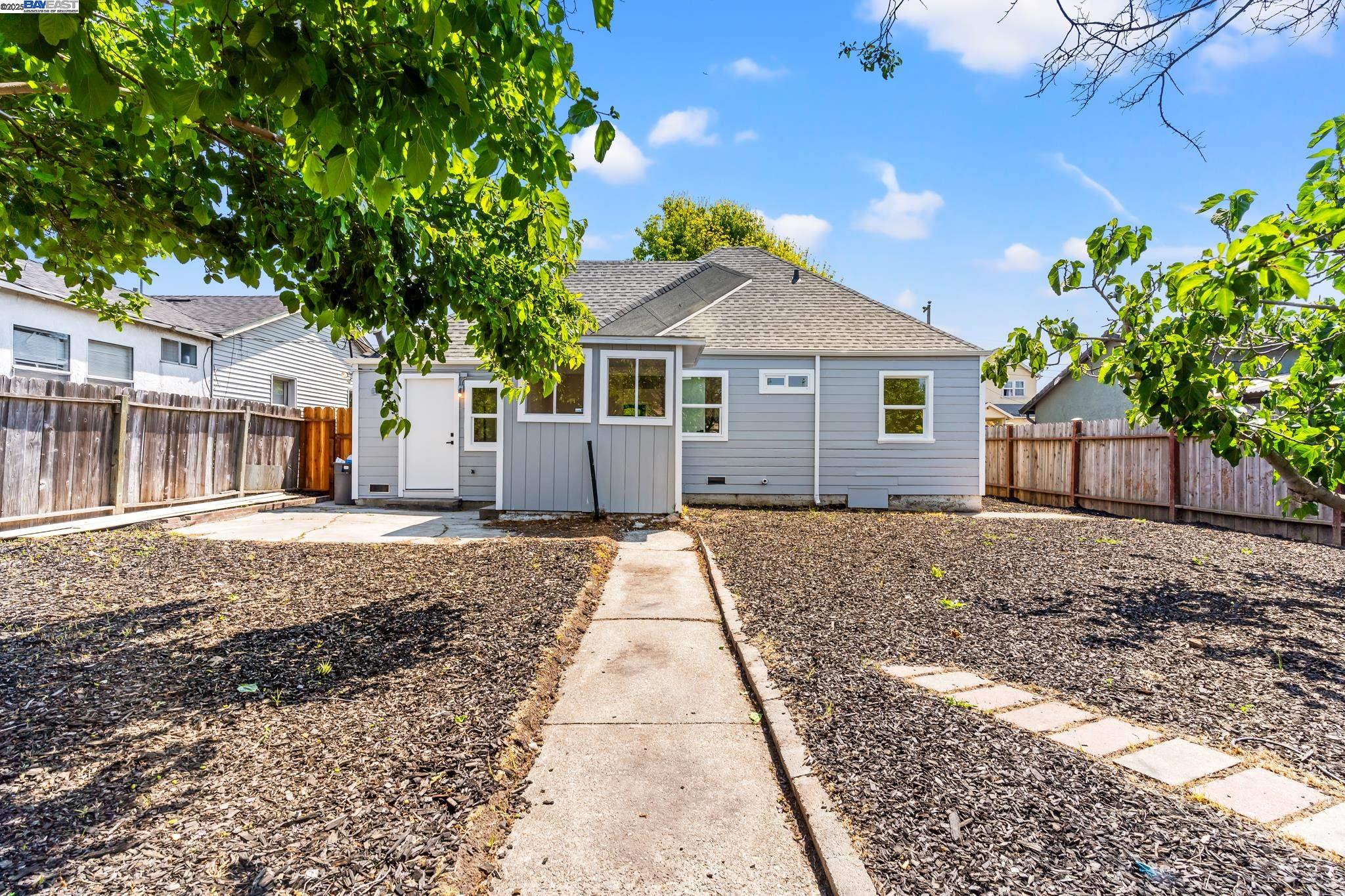 Detail Gallery Image 30 of 33 For 355 S 50th St, Richmond,  CA 94804 - 2 Beds | 1 Baths