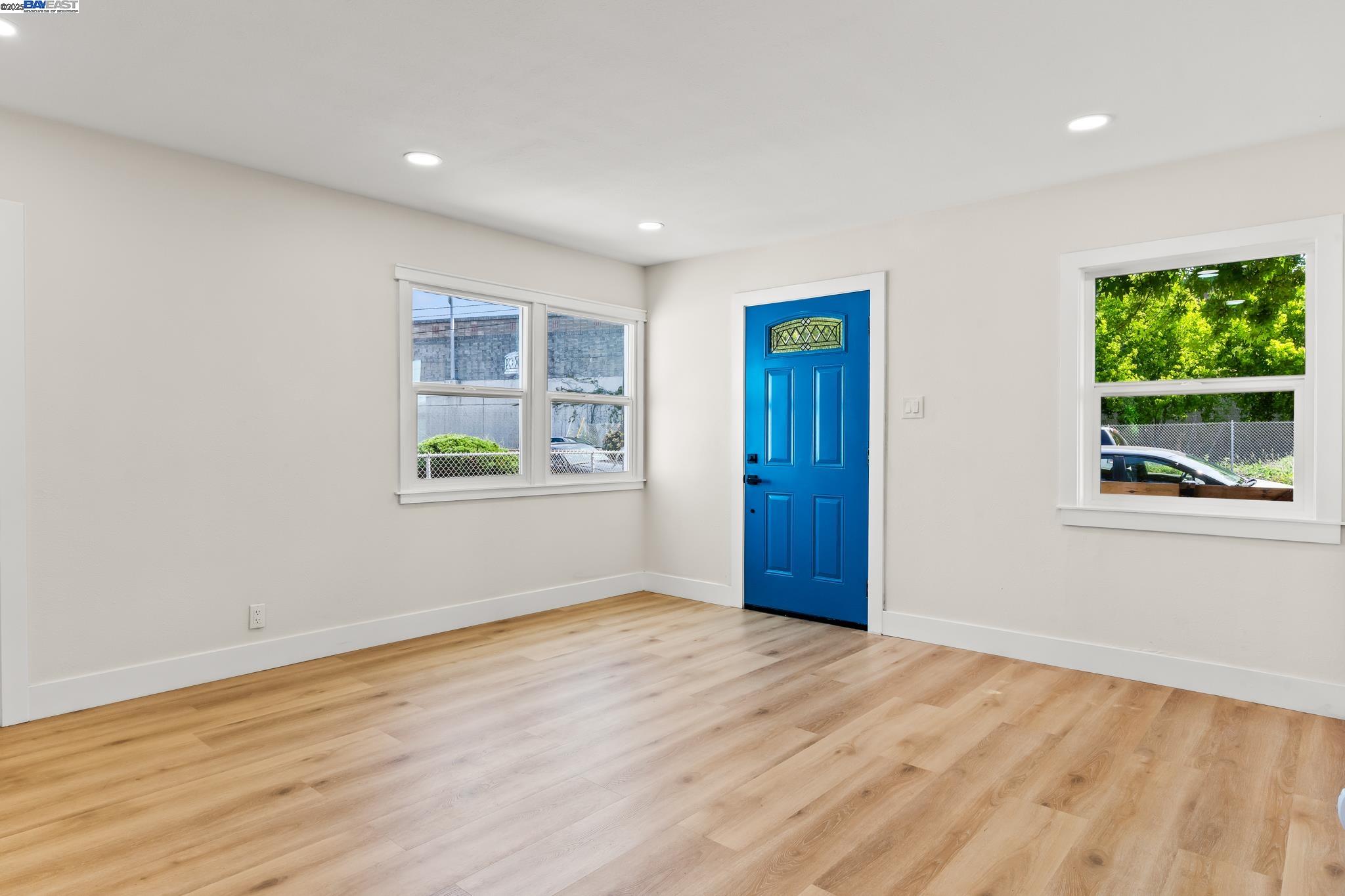 Detail Gallery Image 7 of 33 For 355 S 50th St, Richmond,  CA 94804 - 2 Beds | 1 Baths