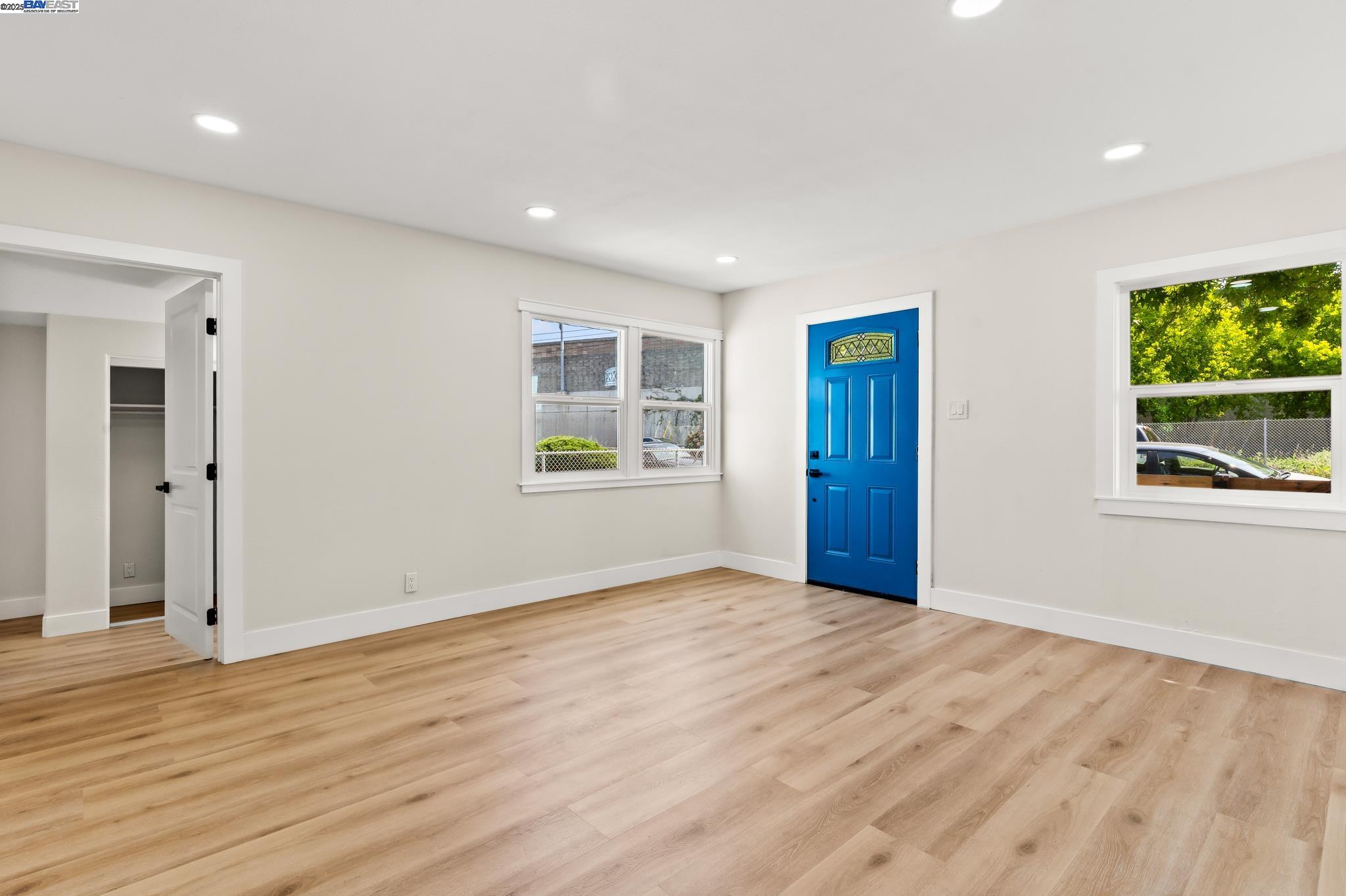 Detail Gallery Image 8 of 33 For 355 S 50th St, Richmond,  CA 94804 - 2 Beds | 1 Baths