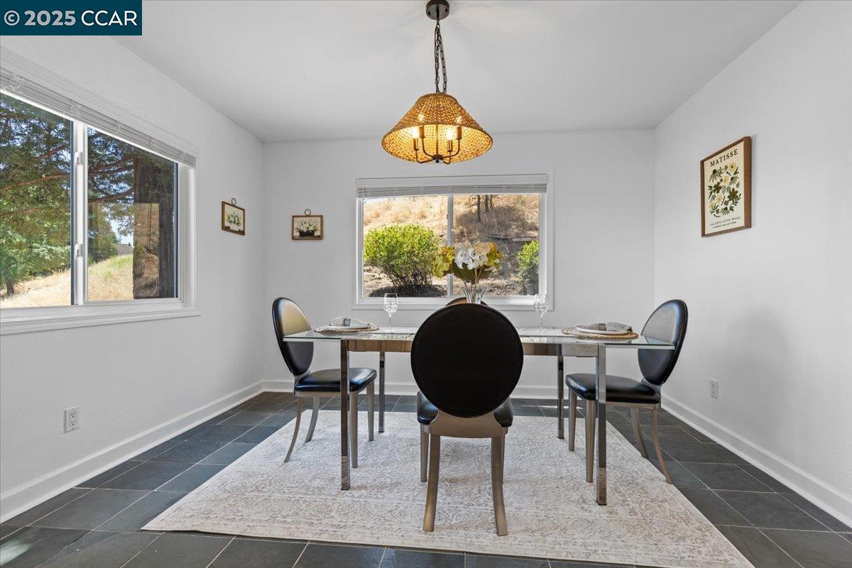 Detail Gallery Image 15 of 35 For 491 Camelback Rd, Pleasant Hill,  CA 94523 - 2 Beds | 2 Baths