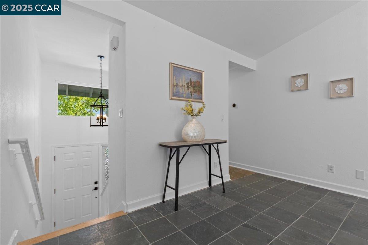 Detail Gallery Image 18 of 35 For 491 Camelback Rd, Pleasant Hill,  CA 94523 - 2 Beds | 2 Baths