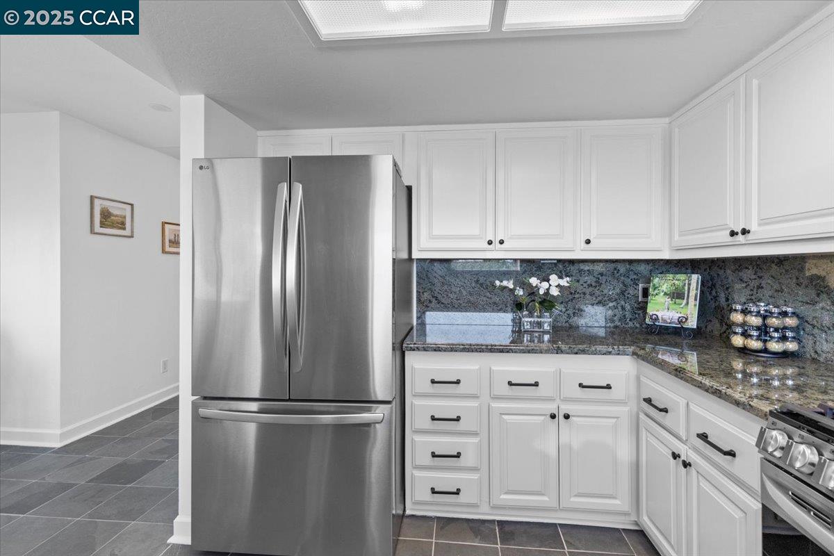 Detail Gallery Image 9 of 35 For 491 Camelback Rd, Pleasant Hill,  CA 94523 - 2 Beds | 2 Baths