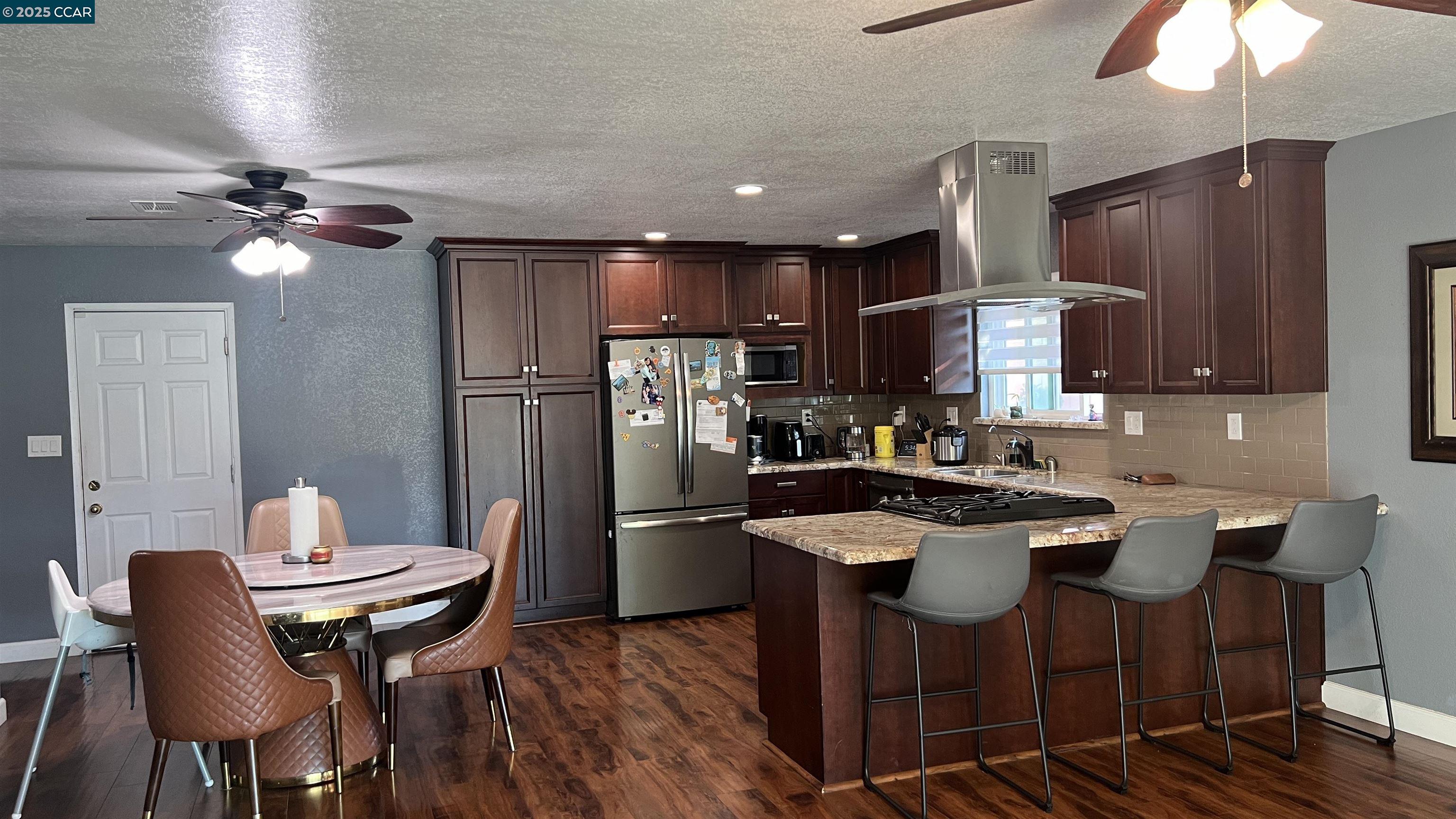 Detail Gallery Image 5 of 20 For 14413 Modoc Ct, Manteca,  CA 95336 - 3 Beds | 2 Baths