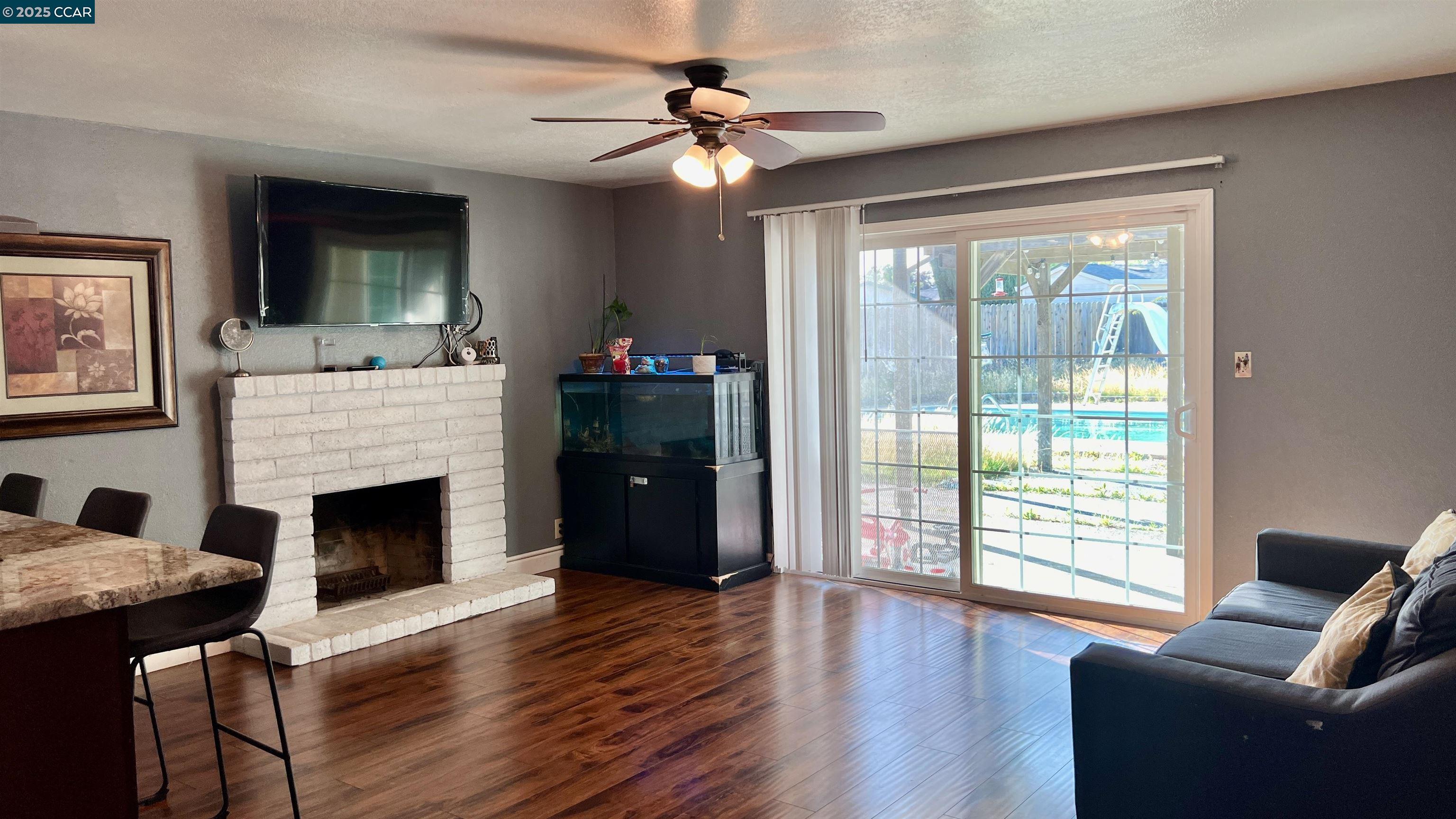 Detail Gallery Image 7 of 20 For 14413 Modoc Ct, Manteca,  CA 95336 - 3 Beds | 2 Baths