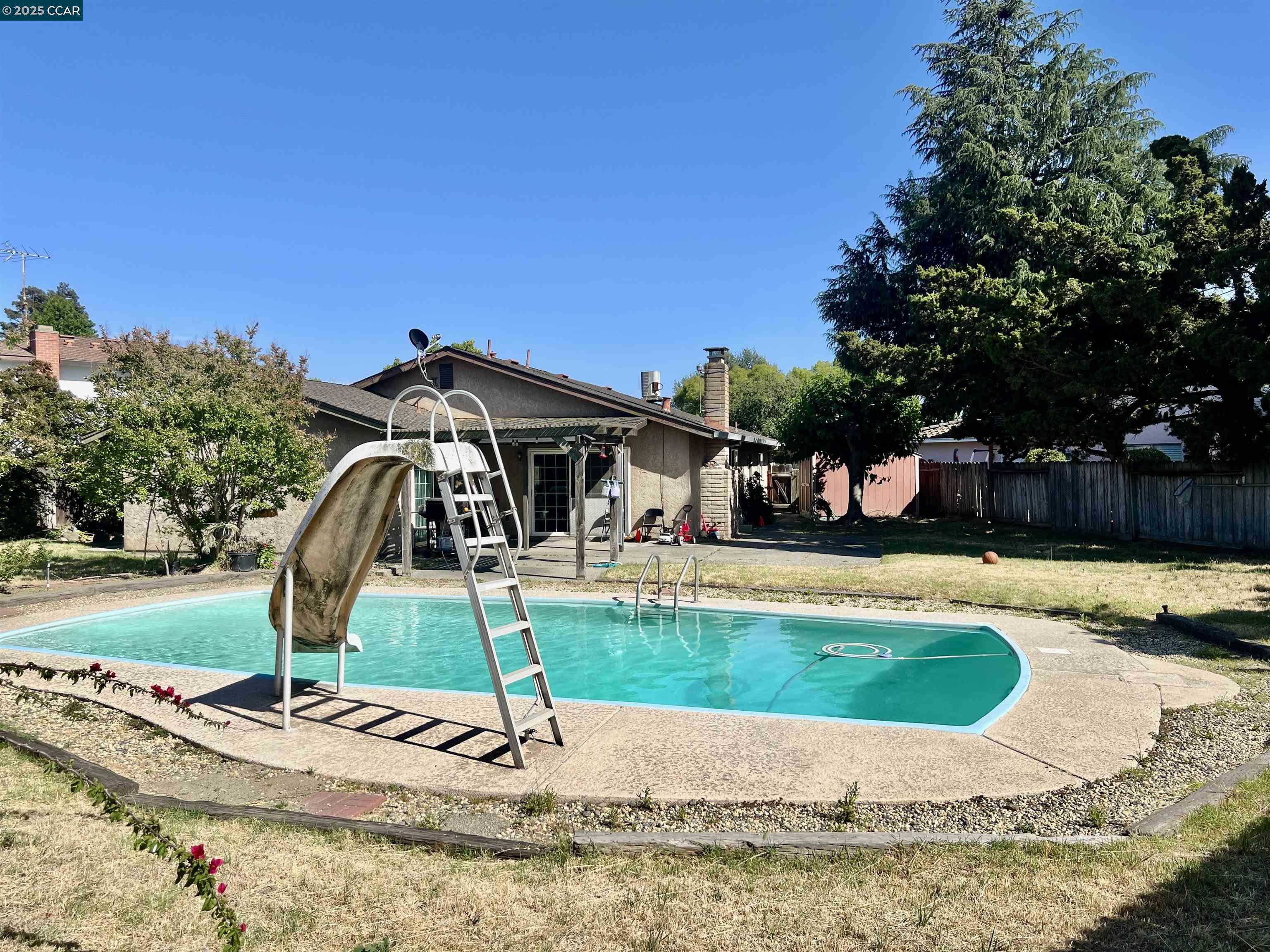 Detail Gallery Image 8 of 21 For 14413 Modoc Ct, Manteca,  CA 95336 - 3 Beds | 2 Baths