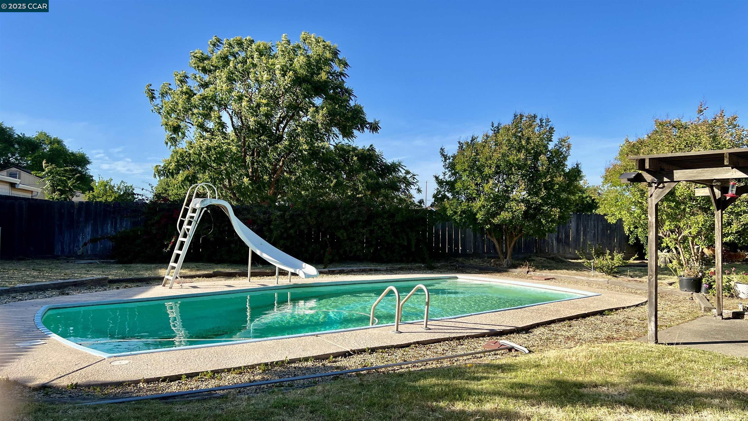 Detail Gallery Image 8 of 20 For 14413 Modoc Ct, Manteca,  CA 95336 - 3 Beds | 2 Baths