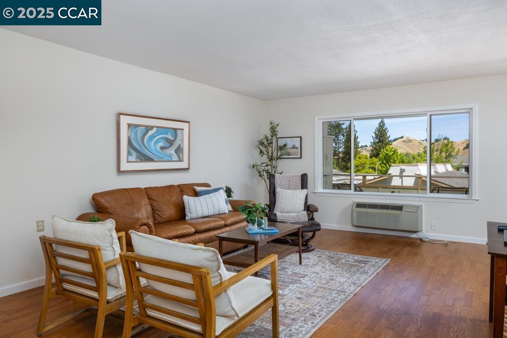 1317 Ptarmigan # 8, Walnut Creek, California 94595, 2 Bedrooms Bedrooms, 6 Rooms Rooms,2 BathroomsBathrooms,Residential,For Sale,1317 Ptarmigan # 8,41098007