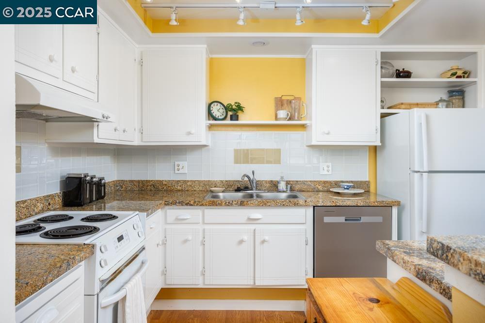 1317 Ptarmigan # 8, Walnut Creek, California 94595, 2 Bedrooms Bedrooms, 6 Rooms Rooms,2 BathroomsBathrooms,Residential,For Sale,1317 Ptarmigan # 8,41098007