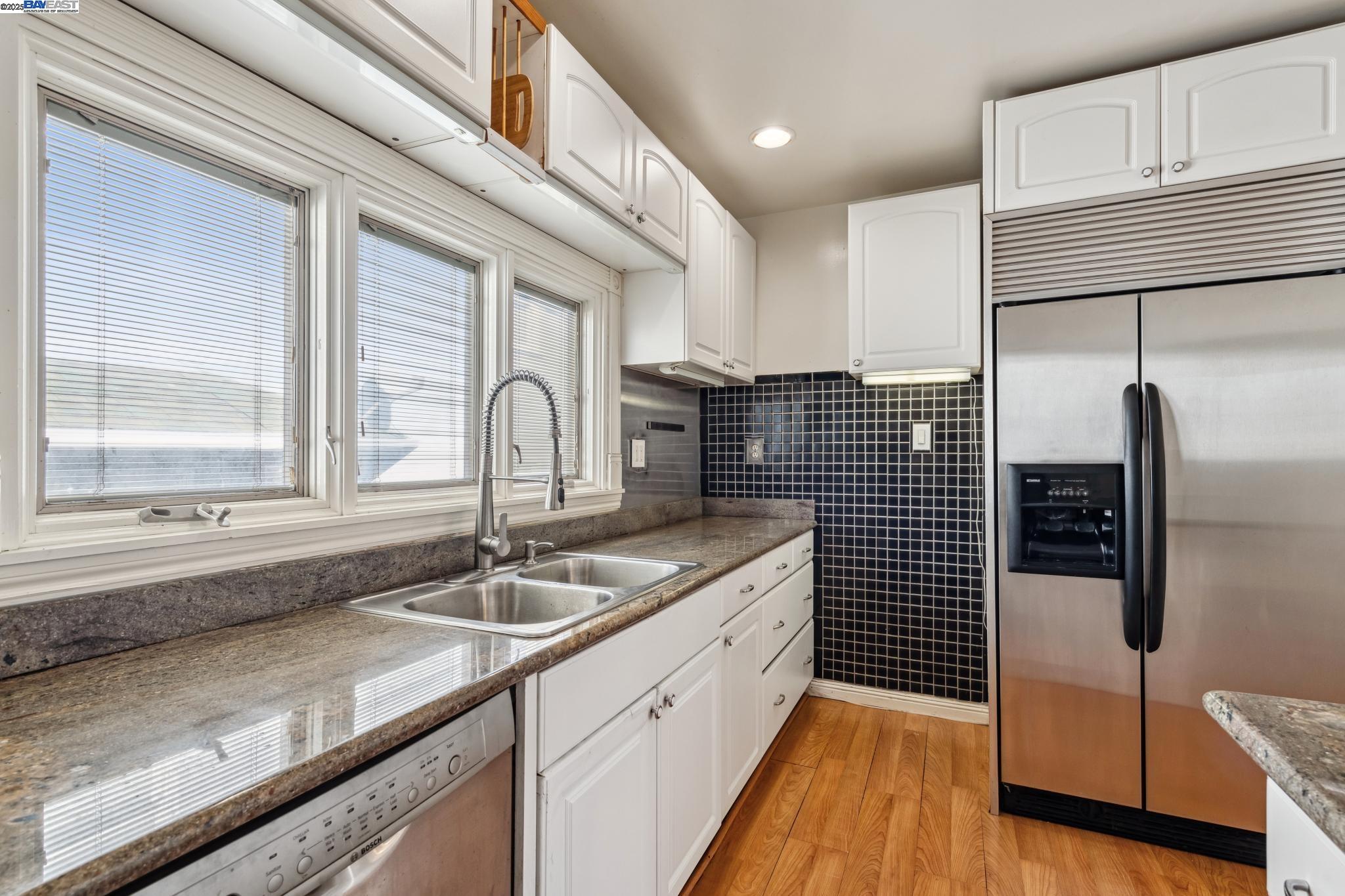 Detail Gallery Image 14 of 30 For 2326 10th St, Berkeley,  CA 94710 - – Beds | – Baths