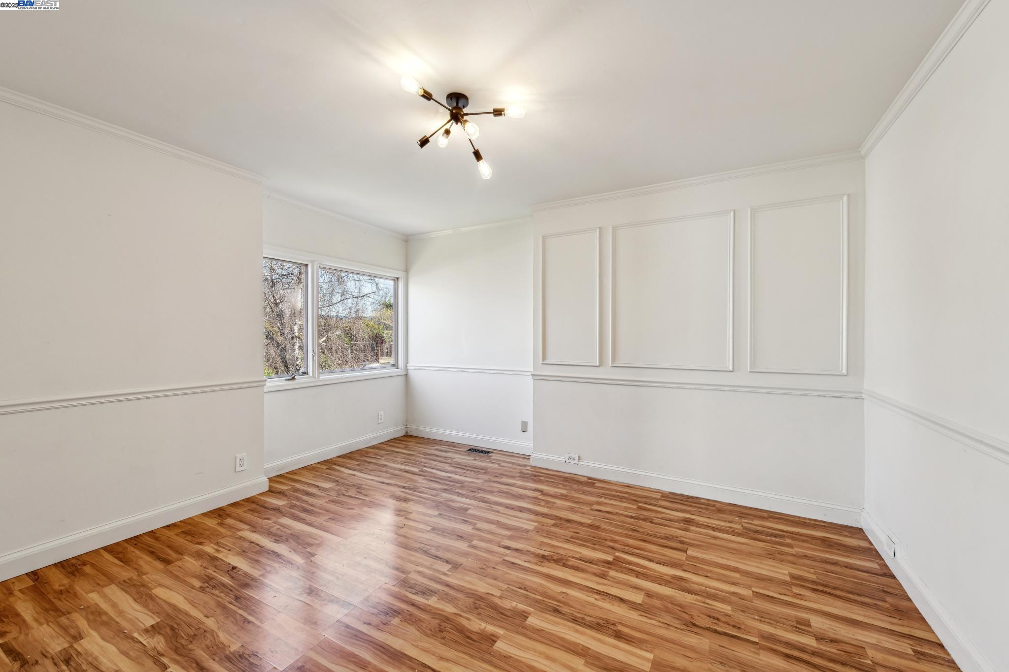 Detail Gallery Image 18 of 30 For 2326 10th St, Berkeley,  CA 94710 - – Beds | – Baths
