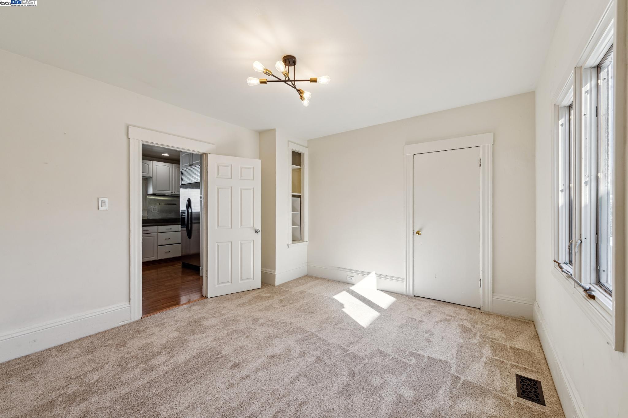 Detail Gallery Image 20 of 30 For 2326 10th St, Berkeley,  CA 94710 - – Beds | – Baths