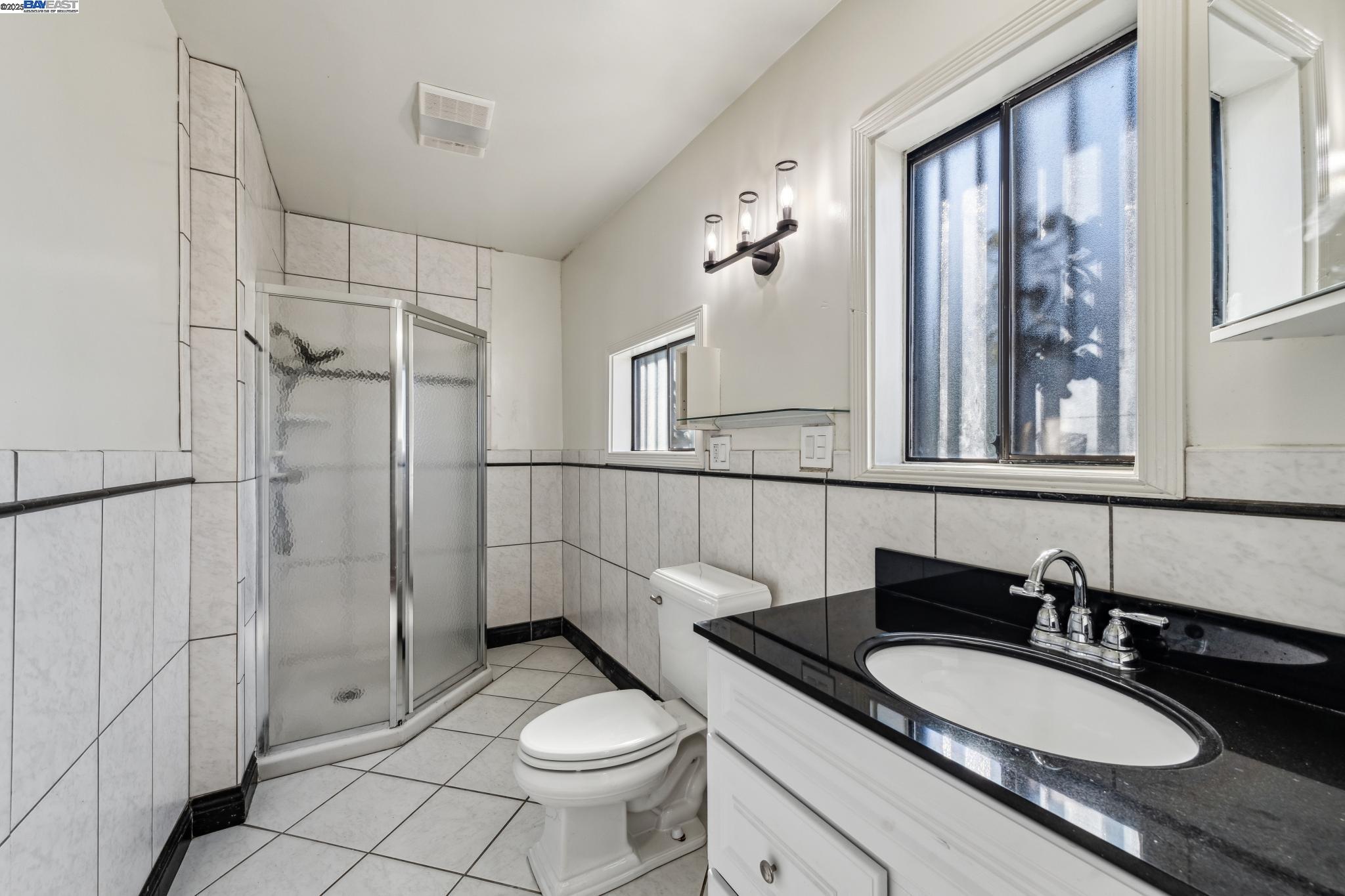 Detail Gallery Image 21 of 30 For 2326 10th St, Berkeley,  CA 94710 - – Beds | – Baths