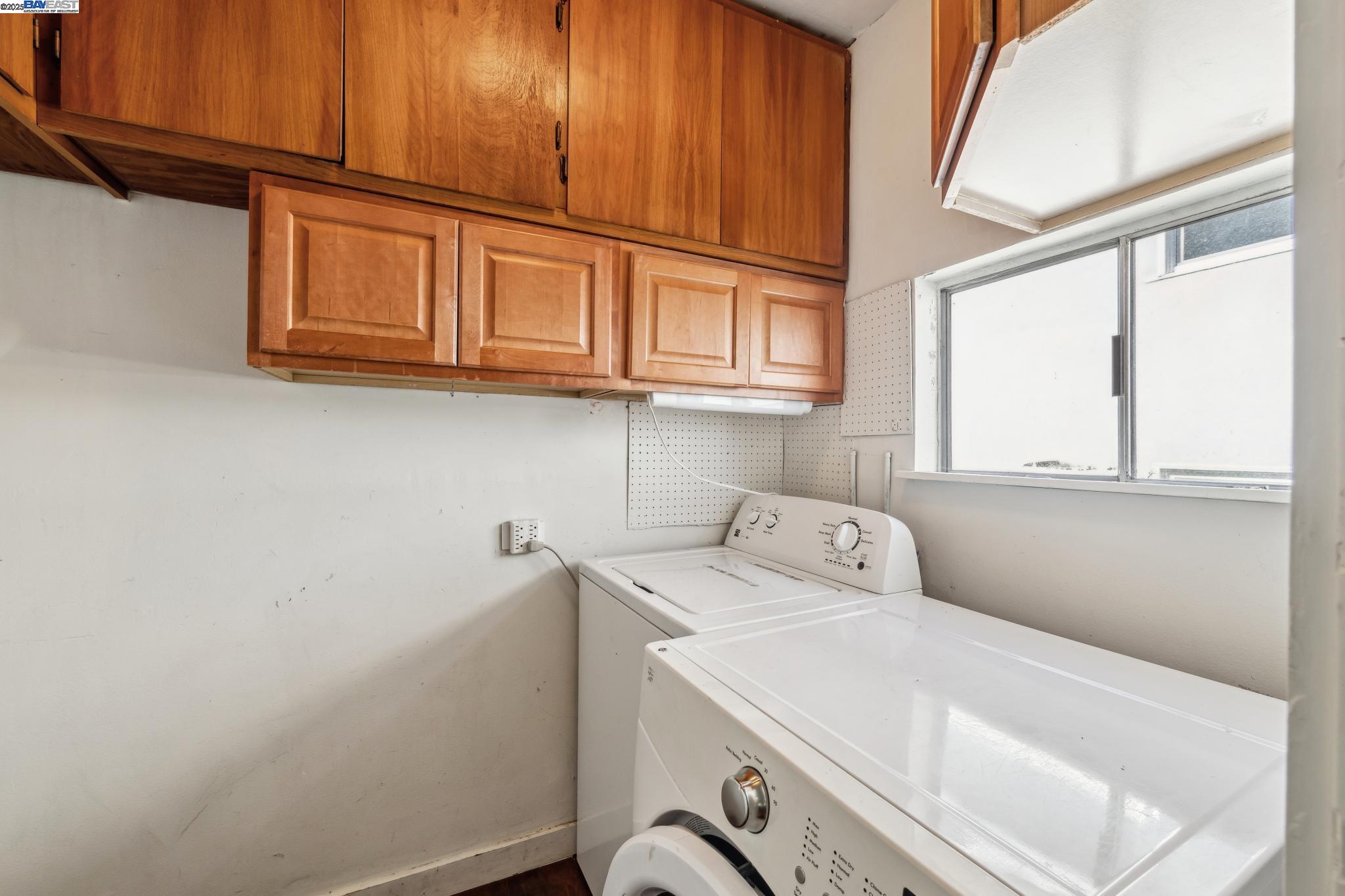 Detail Gallery Image 22 of 30 For 2326 10th St, Berkeley,  CA 94710 - – Beds | – Baths