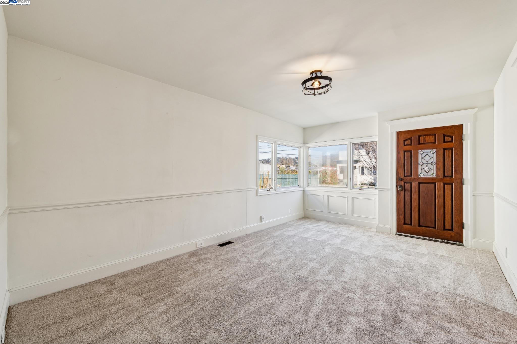 Detail Gallery Image 10 of 30 For 2326 10th St, Berkeley,  CA 94710 - – Beds | – Baths