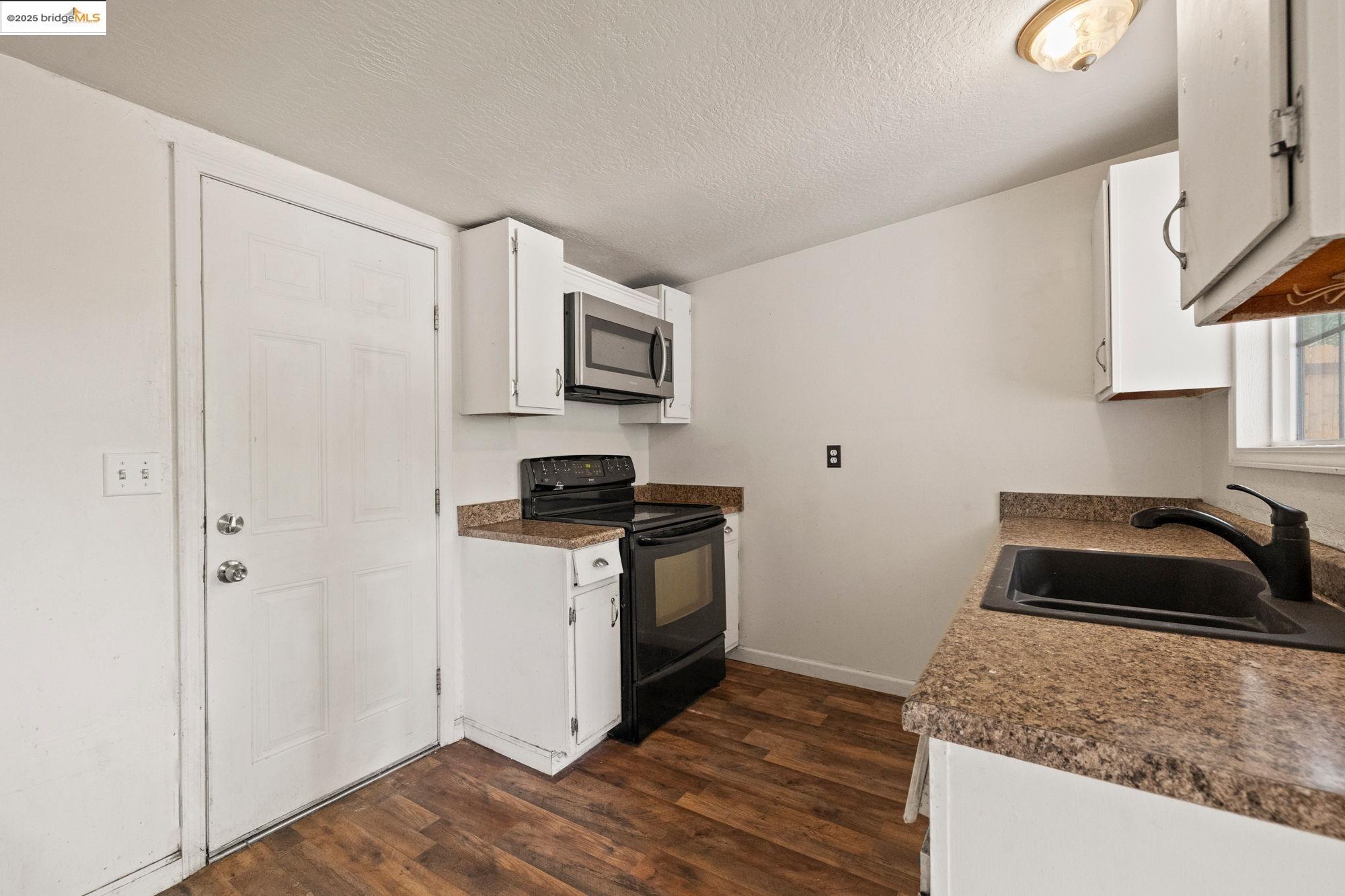 18135 6th Avenue, Jamestown, California 95327, 2 Bedrooms Bedrooms, 3 Rooms Rooms,1 BathroomBathrooms,Residential,For Sale,18135 6th Avenue,41098009