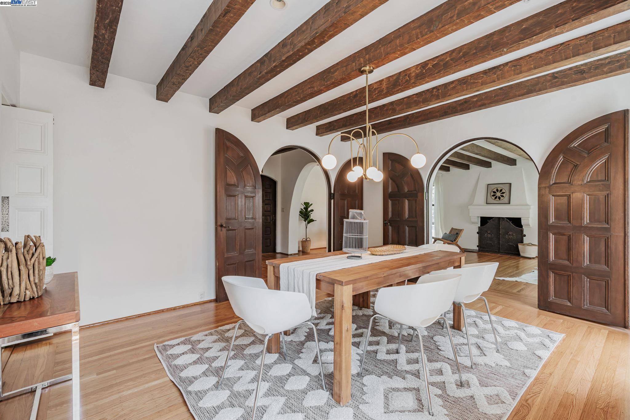 Detail Gallery Image 18 of 53 For 659 Kenwyn Rd, Oakland,  CA 94610 - 4 Beds | 3/1 Baths