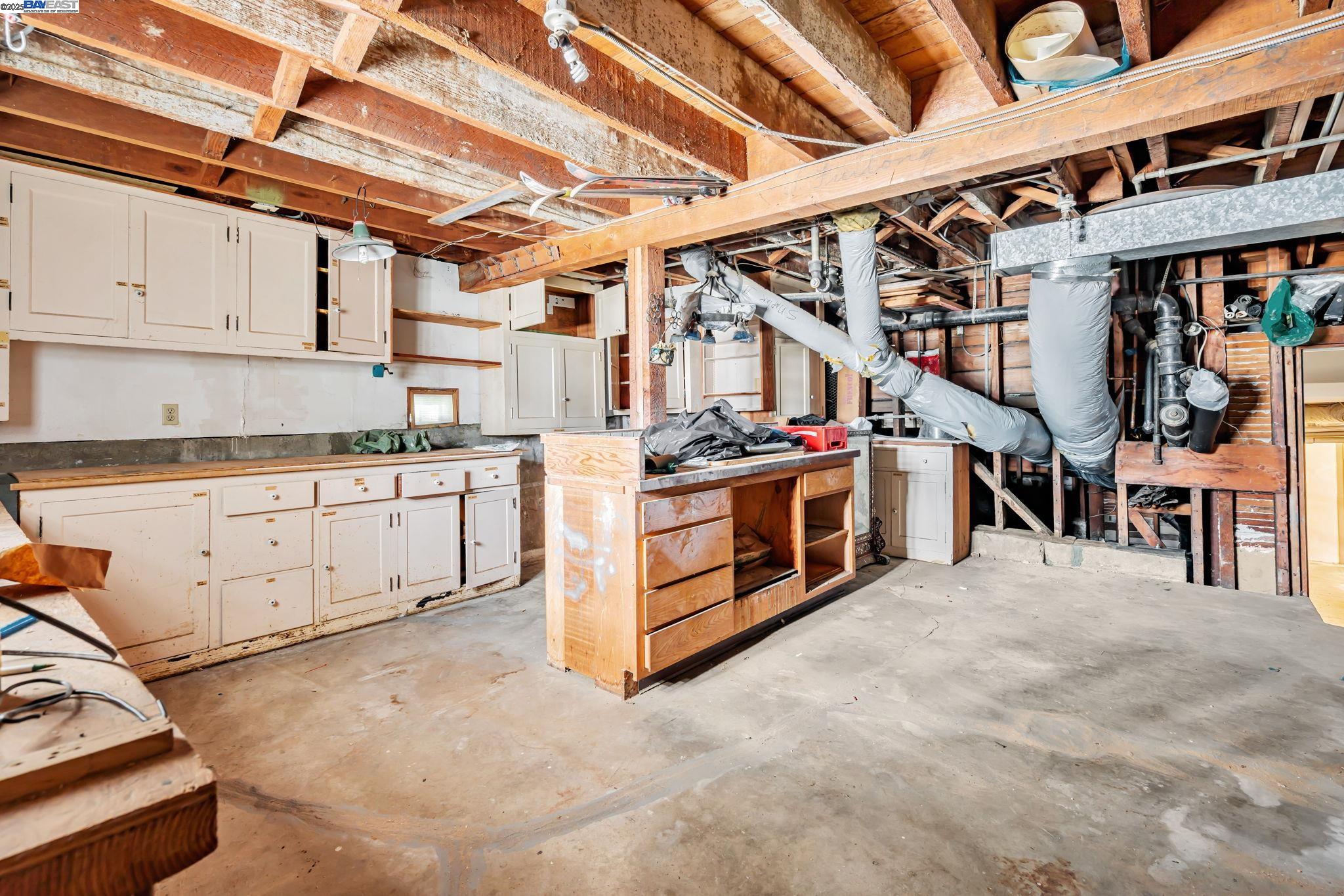 Detail Gallery Image 47 of 53 For 659 Kenwyn Rd, Oakland,  CA 94610 - 4 Beds | 3/1 Baths