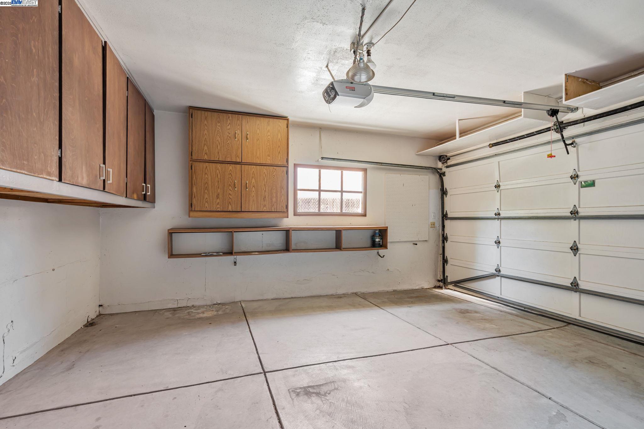 Detail Gallery Image 49 of 53 For 659 Kenwyn Rd, Oakland,  CA 94610 - 4 Beds | 3/1 Baths